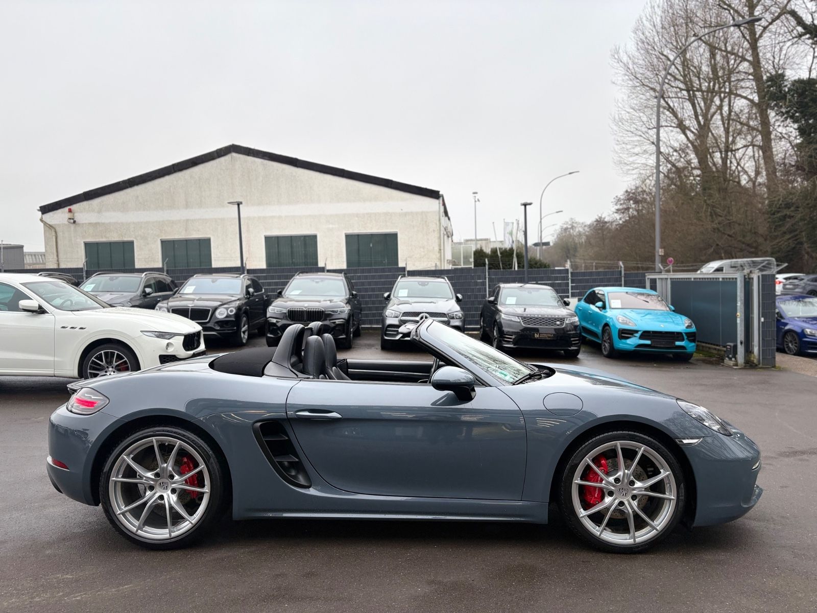 Fahrzeugabbildung Porsche BOXSTER S 718*AUT.*CHRONO*UNFALLFREI*20.ZOLL*