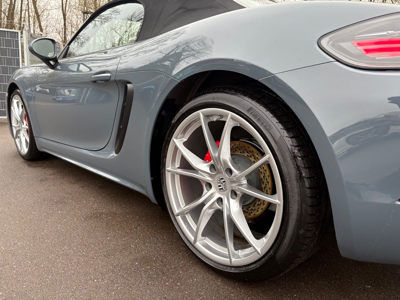 Fahrzeugabbildung Porsche BOXSTER S 718*AUT.*CHRONO*UNFALLFREI*20.ZOLL*