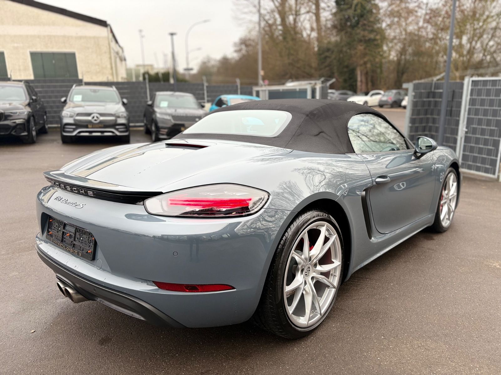 Fahrzeugabbildung Porsche BOXSTER S 718*AUT.*CHRONO*UNFALLFREI*20.ZOLL*