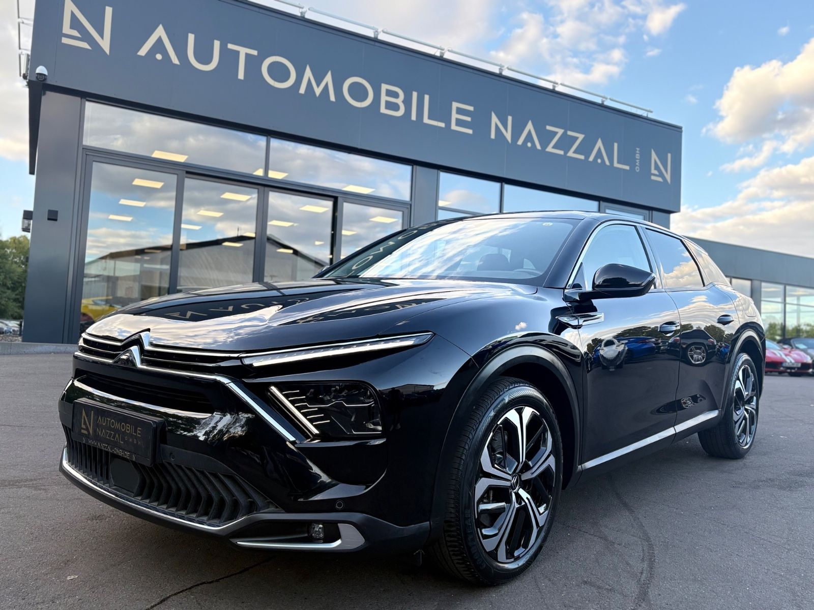 Fahrzeugabbildung Citroën C5 X SHINE PACK HYBRID *KAMERA*LEDER*NAVI*