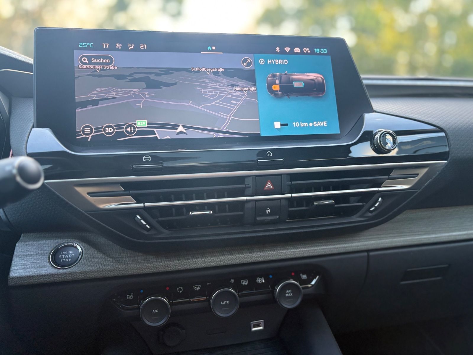 Fahrzeugabbildung Citroën C5 X SHINE PACK HYBRID *KAMERA*LEDER*NAVI*