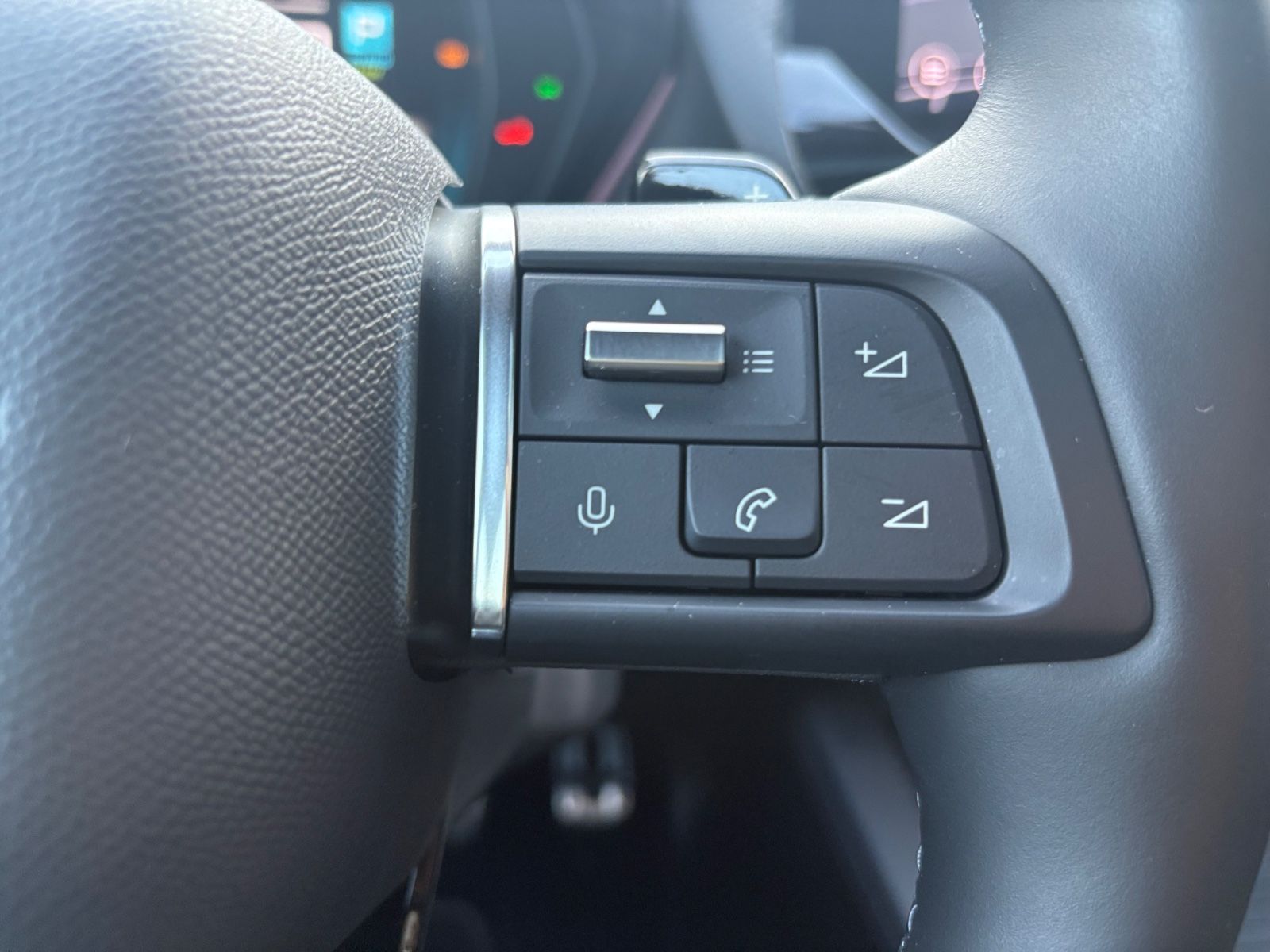 Fahrzeugabbildung Citroën C5 X SHINE PACK HYBRID *KAMERA*LEDER*NAVI*