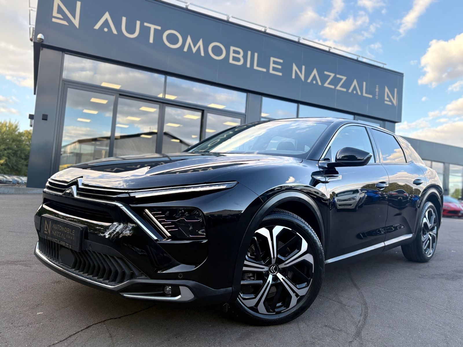 Fahrzeugabbildung Citroën C5 X SHINE PACK HYBRID *KAMERA*LEDER*NAVI*
