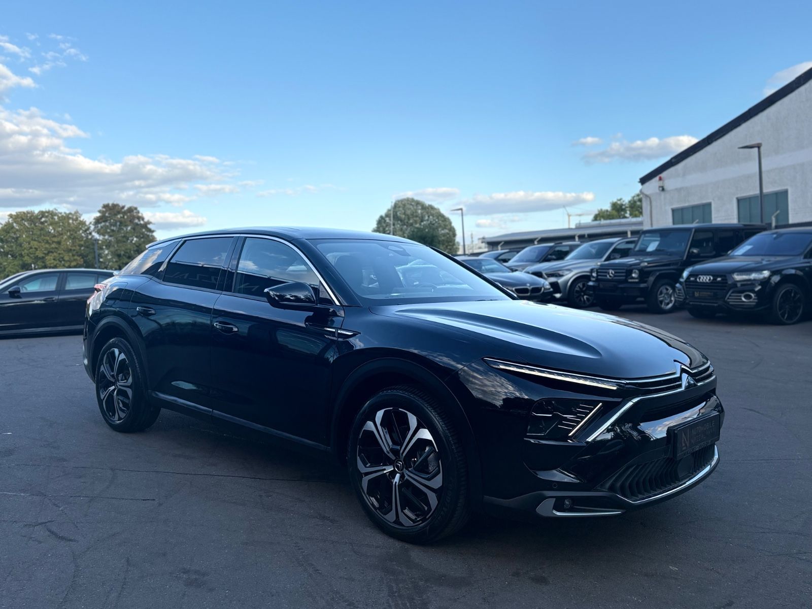 Fahrzeugabbildung Citroën C5 X SHINE PACK HYBRID *KAMERA*LEDER*NAVI*
