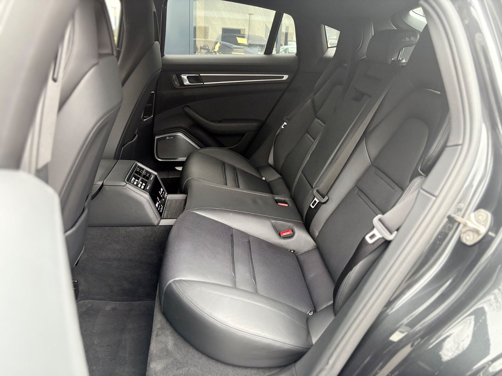 Fahrzeugabbildung Porsche PANAMERA 4 S E-HYBRID *FACEL.*HEAD*APPROVED11/26