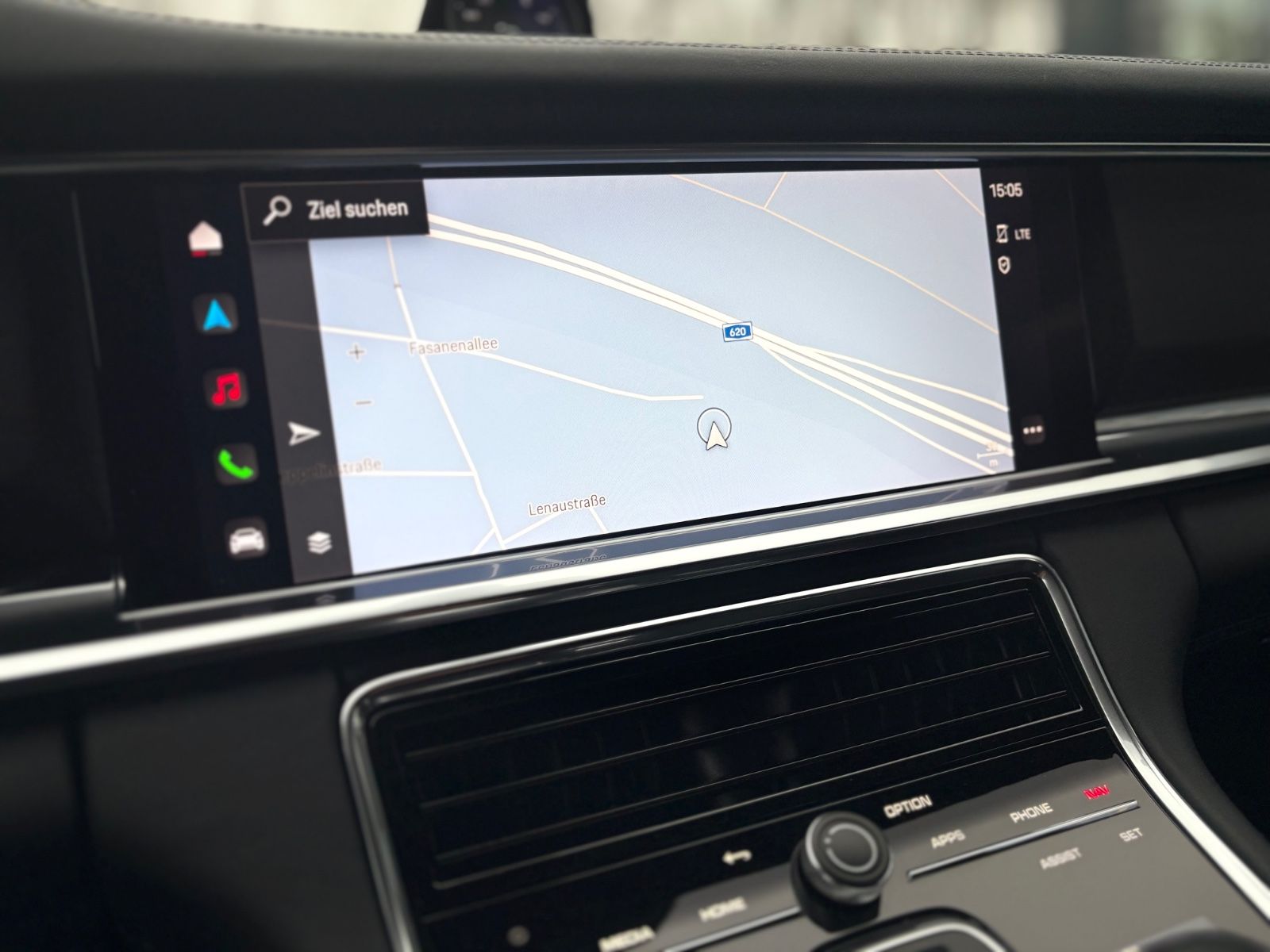 Fahrzeugabbildung Porsche PANAMERA 4 S E-HYBRID *FACEL.*HEAD*APPROVED11/26