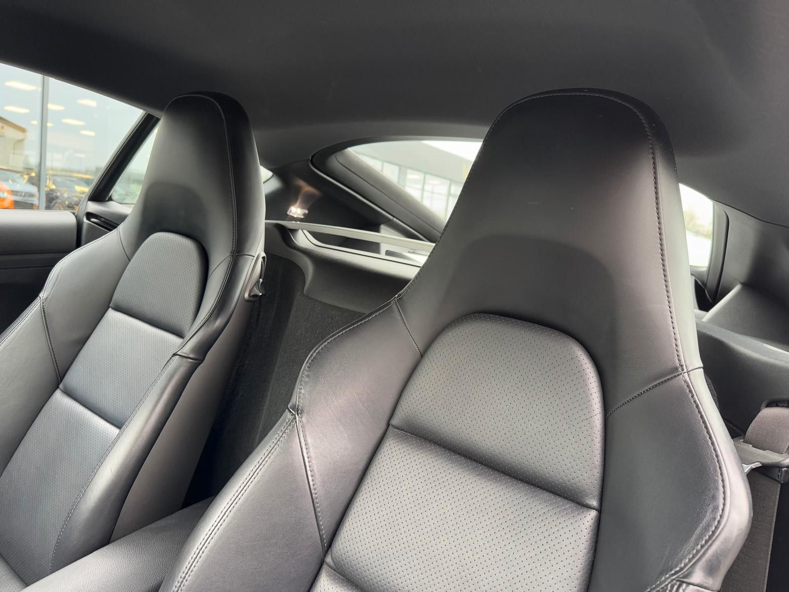 Fahrzeugabbildung Porsche CAYMAN 718*SCHALTER*BOSE*PASM*20.ZOLL*