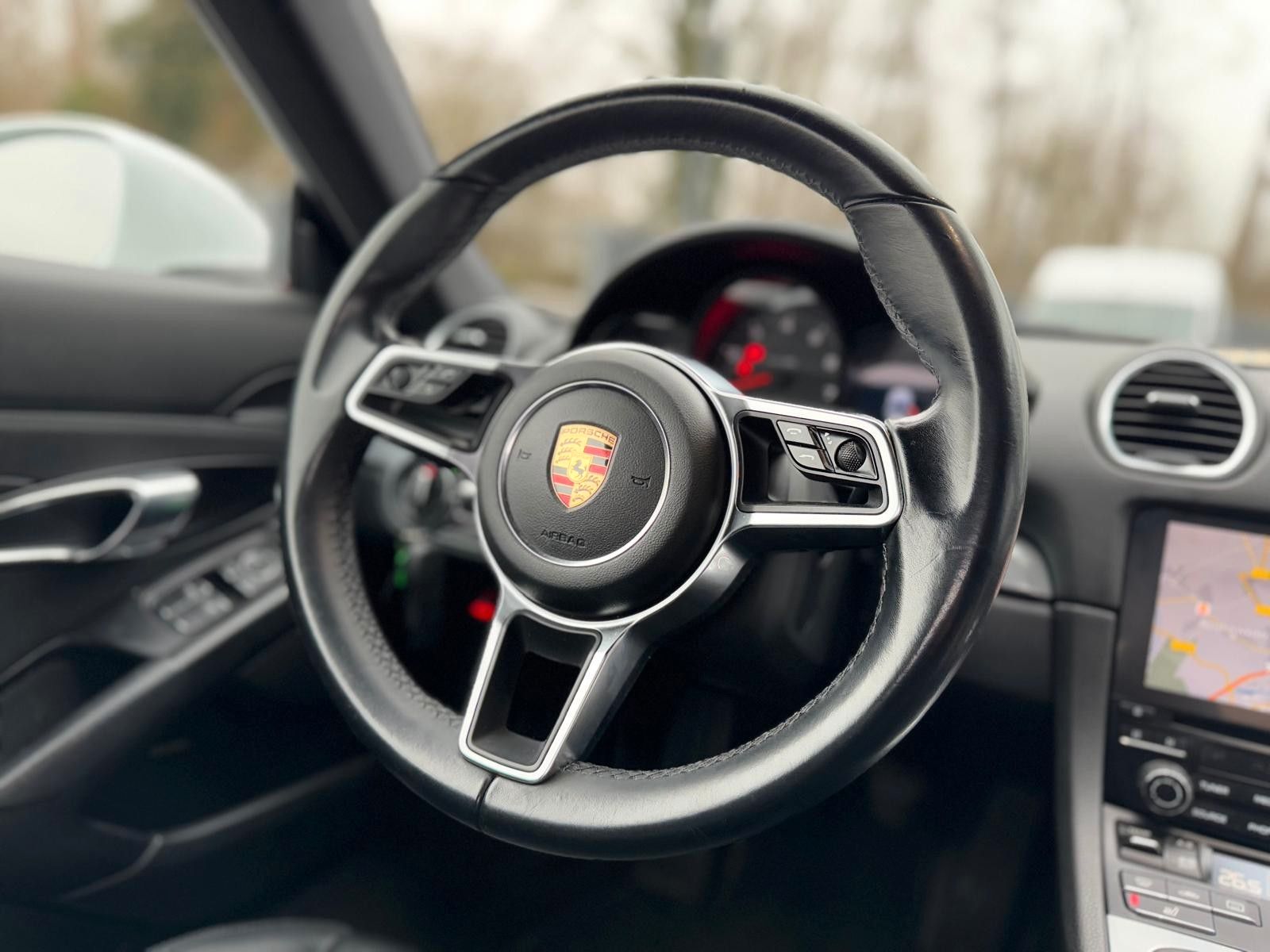 Fahrzeugabbildung Porsche CAYMAN 718*SCHALTER*BOSE*PASM*20.ZOLL*