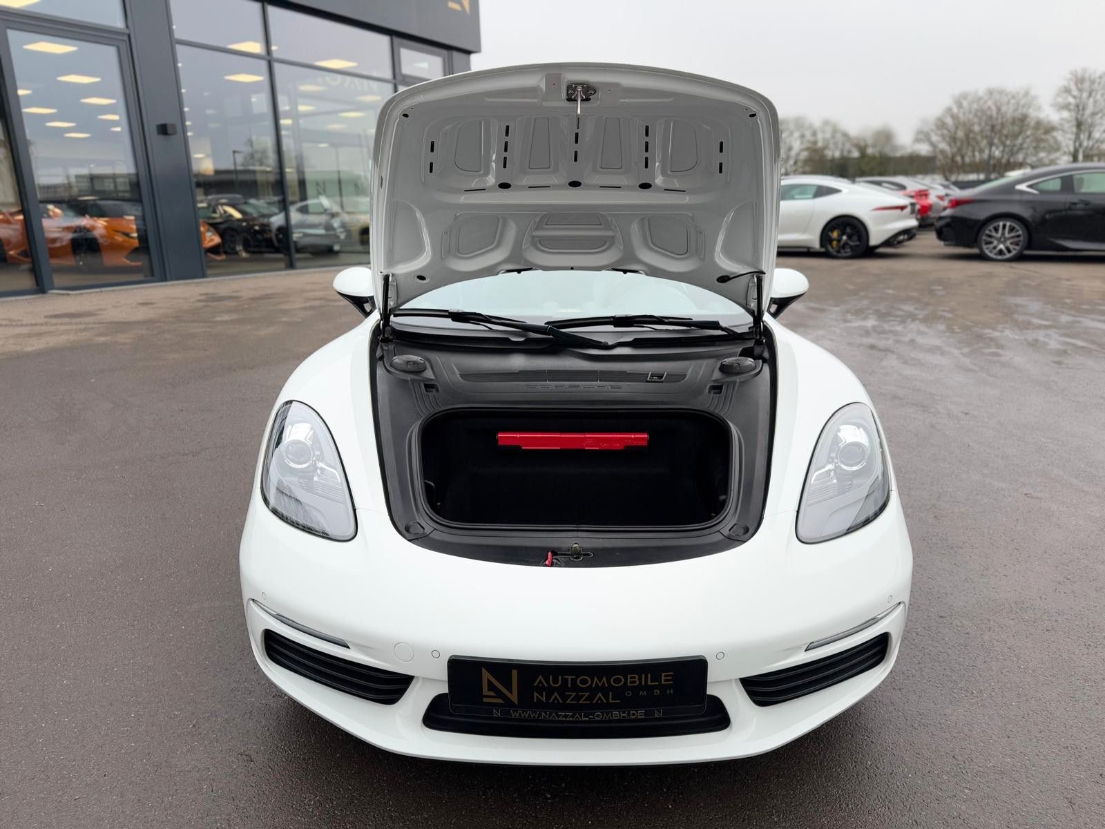 Fahrzeugabbildung Porsche CAYMAN 718*SCHALTER*BOSE*PASM*20.ZOLL*