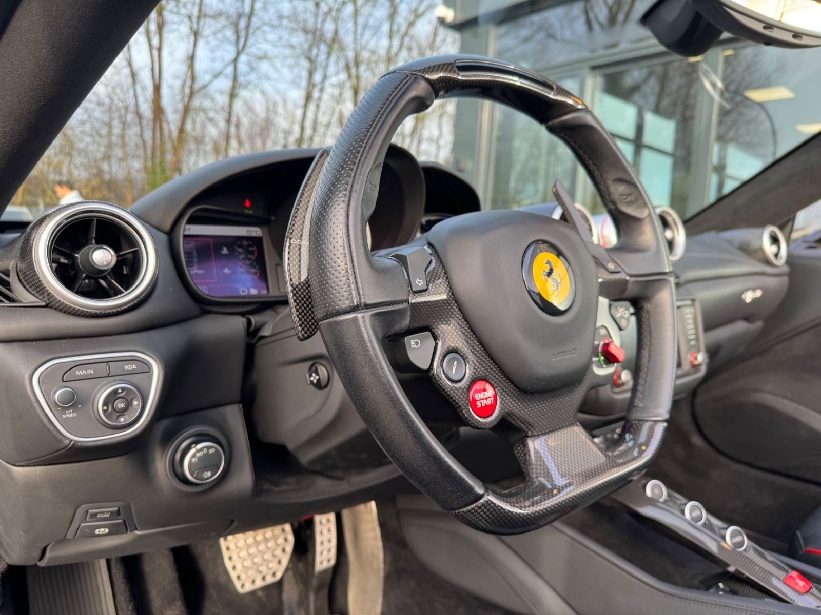 Fahrzeugabbildung Ferrari CALIFORNIA T V8*CARBON*POWER-GARANTIE*KERAMIK*