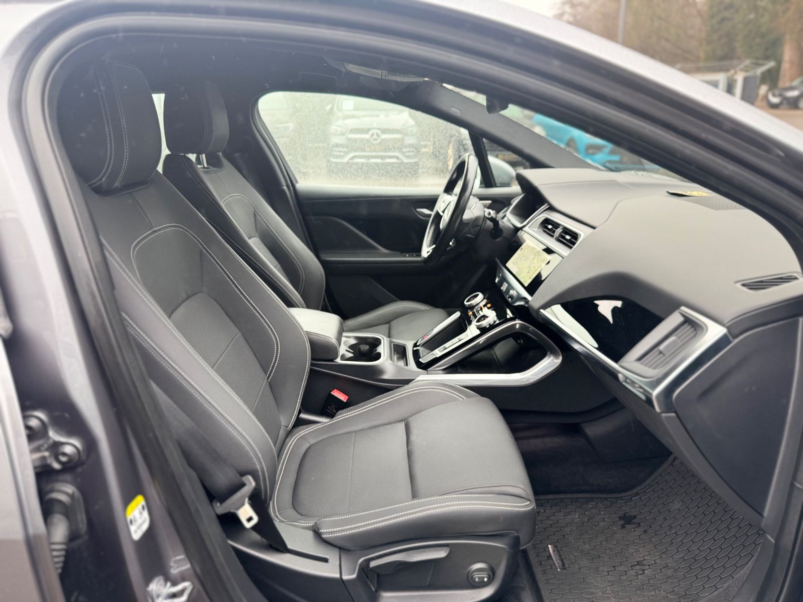 Fahrzeugabbildung Jaguar I-PACE S EV400 AWD BLACK-PACK*CARPLAY*360°*LED*