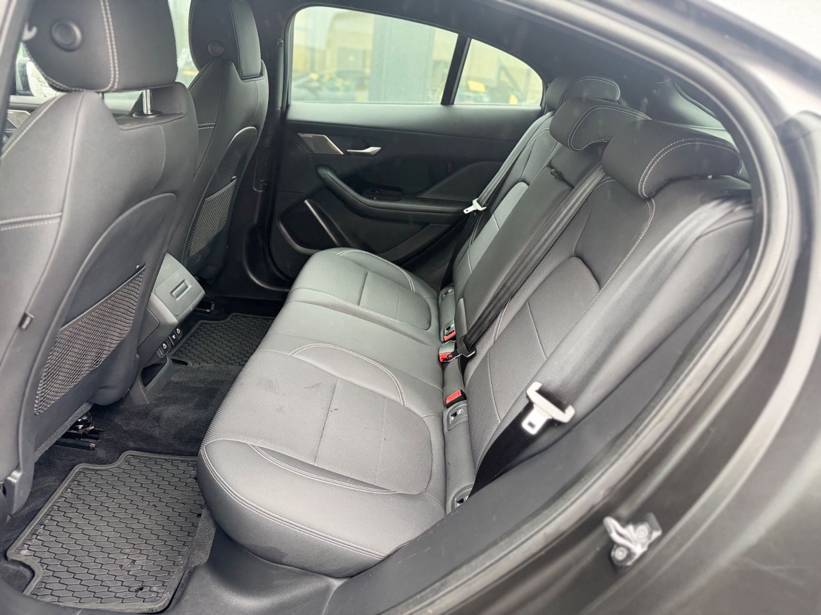 Fahrzeugabbildung Jaguar I-PACE S EV400 AWD BLACK-PACK*CARPLAY*360°*LED*