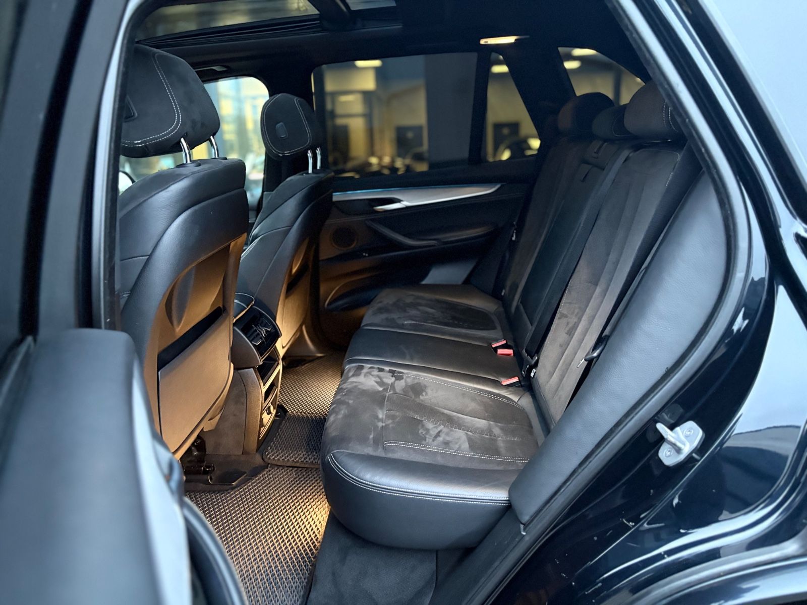 Fahrzeugabbildung BMW X5 xDRIVE 40d*M-SPORT*PANORAMA*KAMERA*