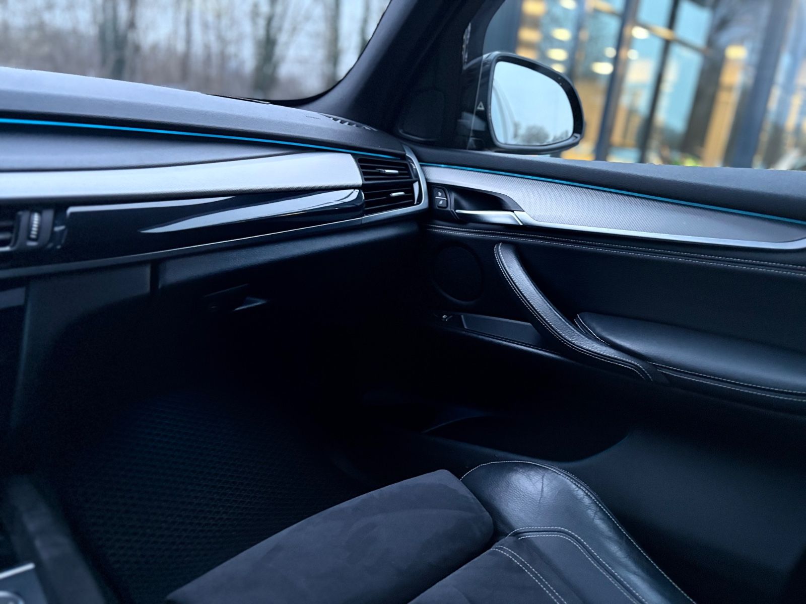 Fahrzeugabbildung BMW X5 xDRIVE 40d*M-SPORT*PANORAMA*KAMERA*