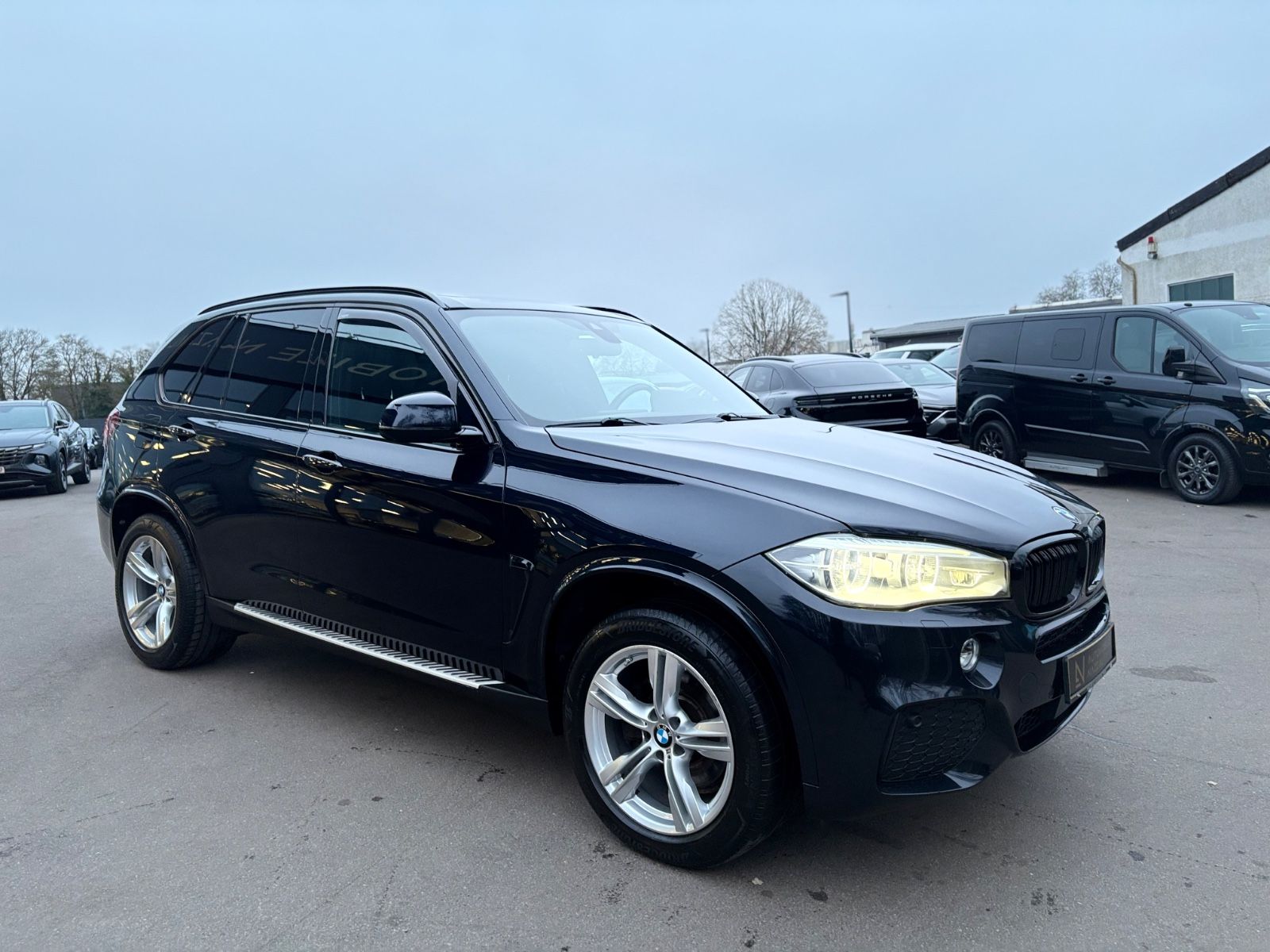Fahrzeugabbildung BMW X5 xDRIVE 40d*M-SPORT*PANORAMA*KAMERA*