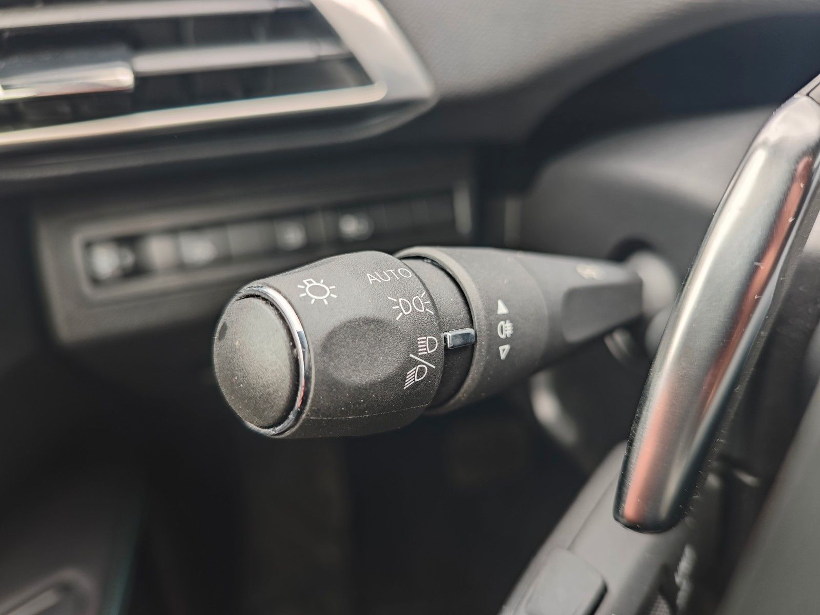 Fahrzeugabbildung Peugeot 3008 HYBRID 225 PLUG IN HYBRID*ALLURE*1.HD*LED*