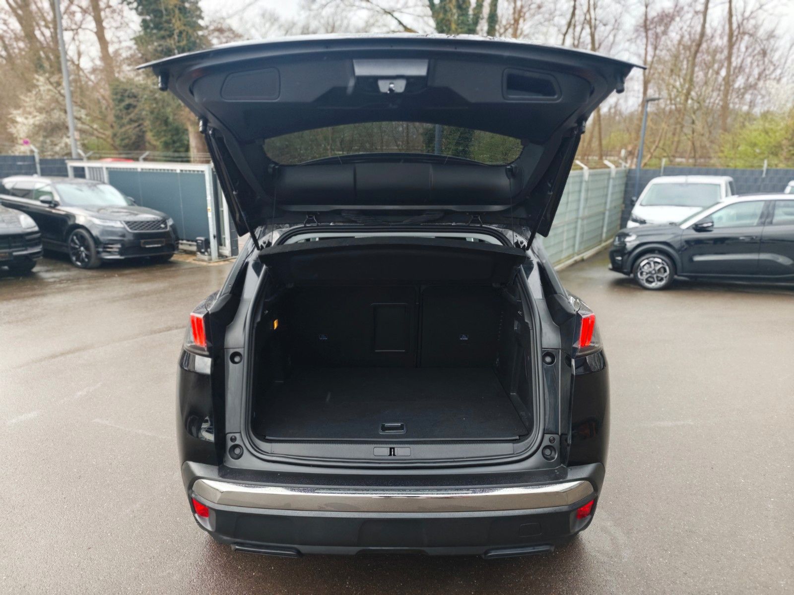 Fahrzeugabbildung Peugeot 3008 HYBRID 225 PLUG IN HYBRID*ALLURE*1.HD*LED*