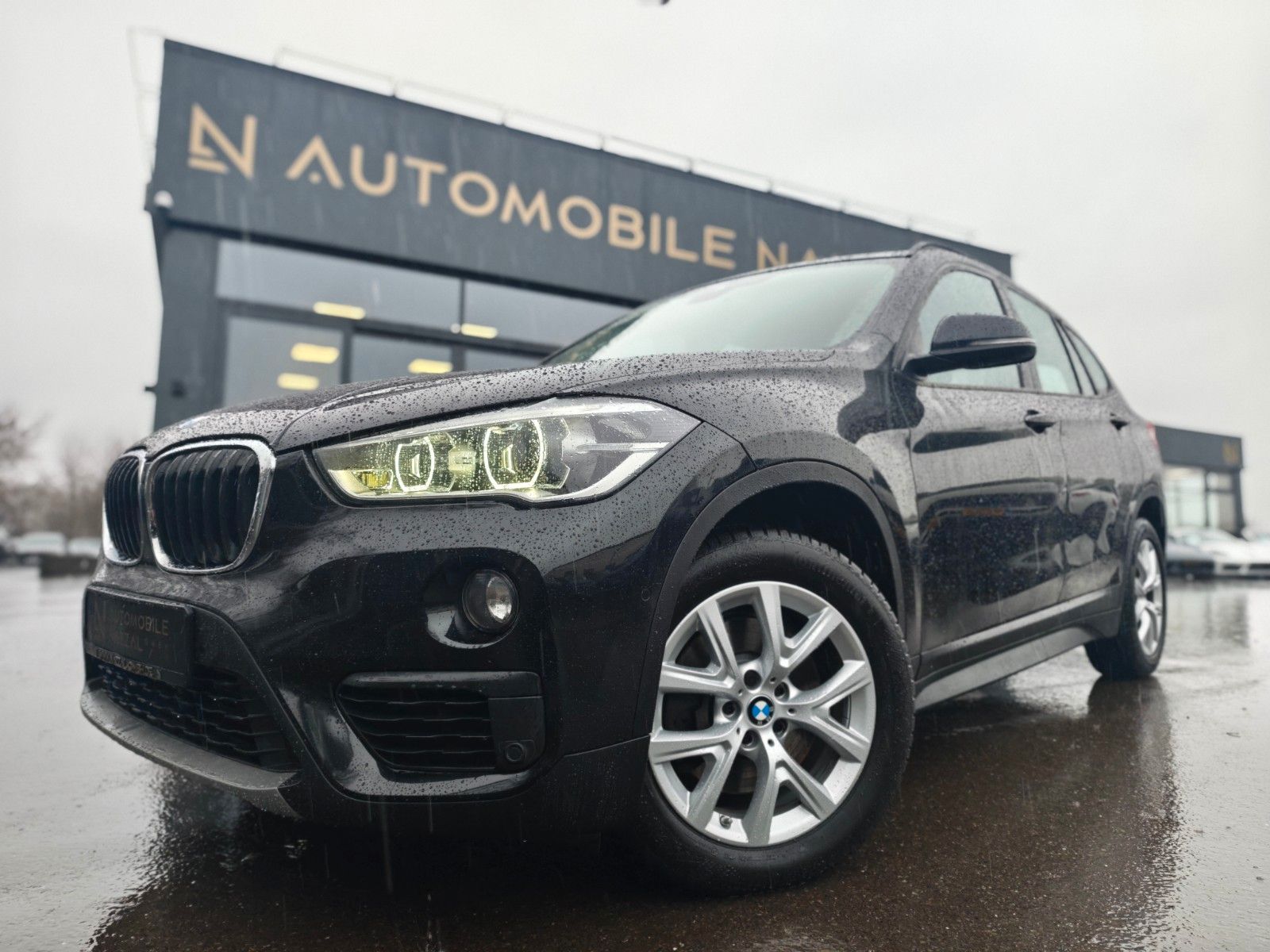 Fahrzeugabbildung BMW X1 xDRIVE*2.0D*AUT*ADVANTAGE*LED*AHK*NAVI*ASSIST