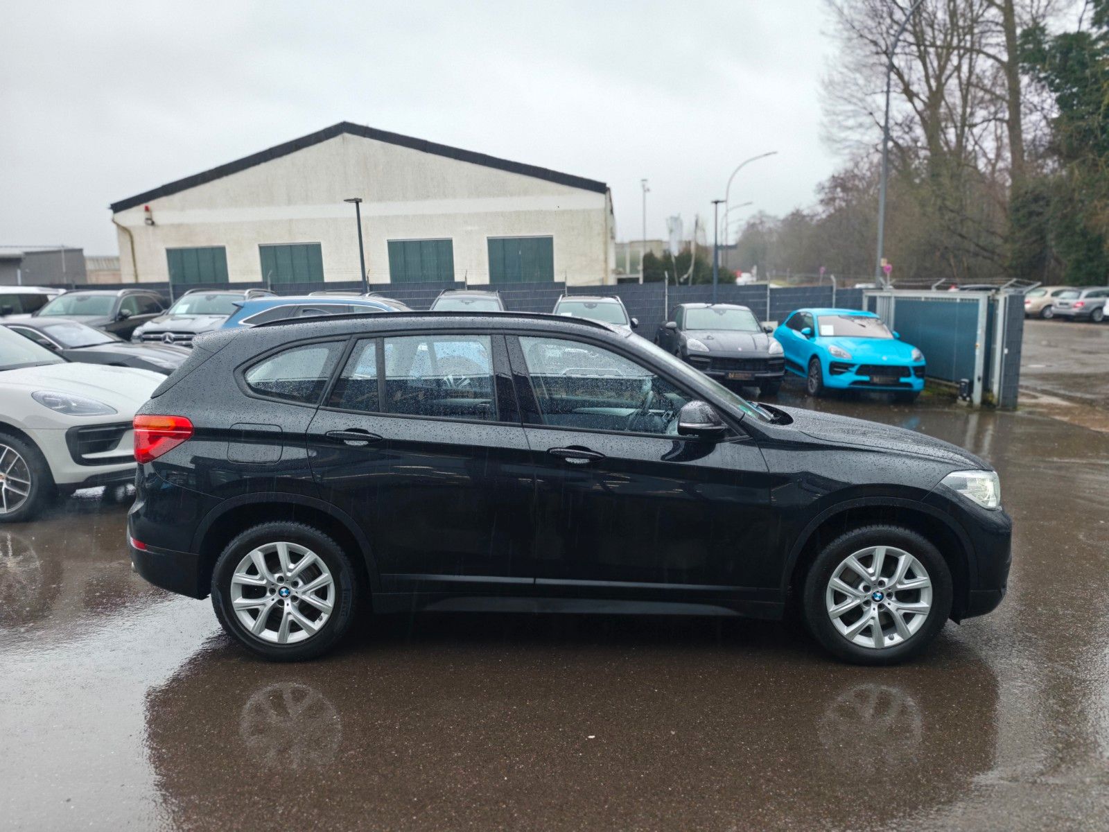 Fahrzeugabbildung BMW X1 xDRIVE*2.0D*AUT*ADVANTAGE*LED*AHK*NAVI*ASSIST