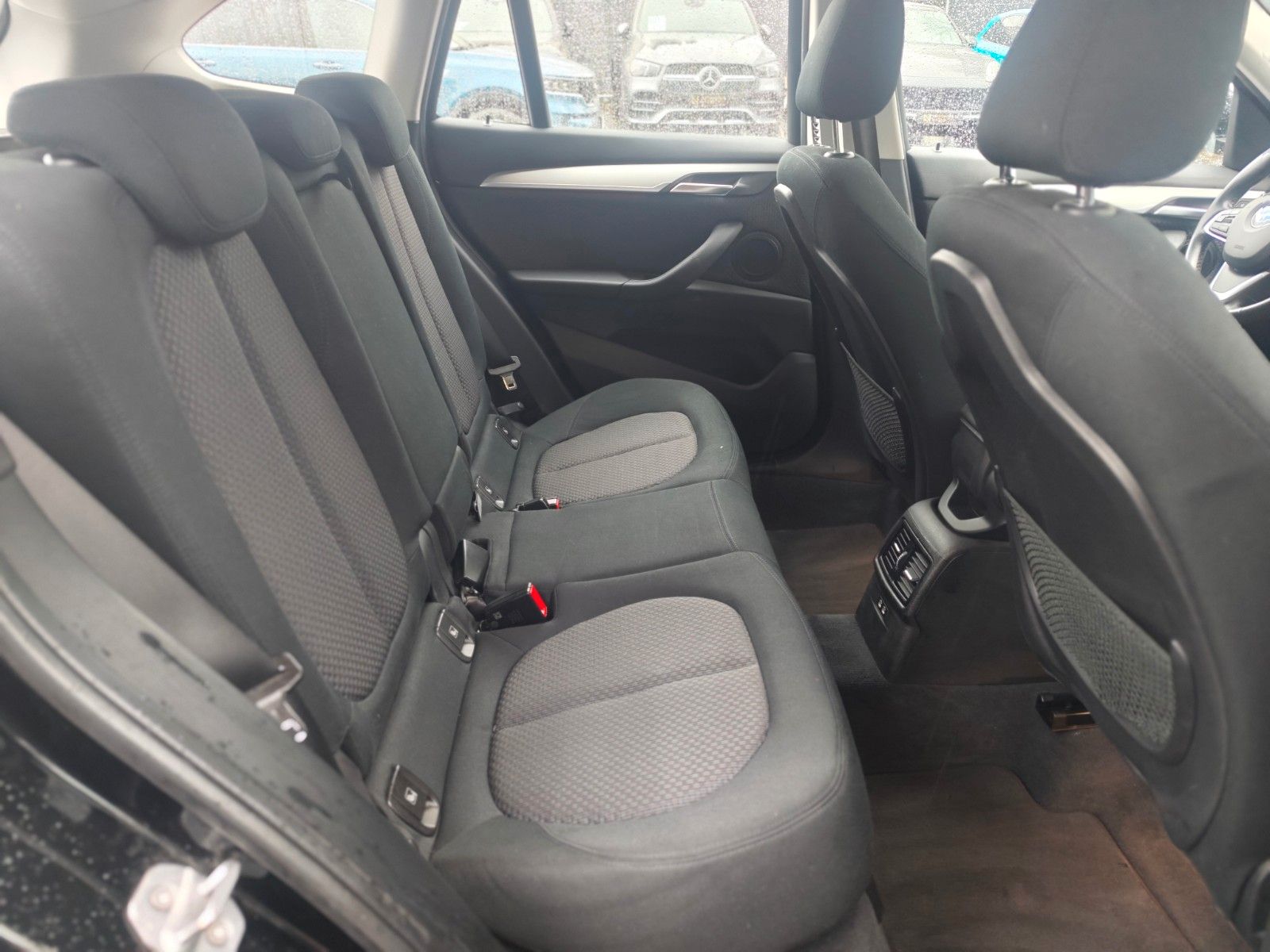 Fahrzeugabbildung BMW X1 xDRIVE*2.0D*AUT*ADVANTAGE*LED*AHK*NAVI*ASSIST