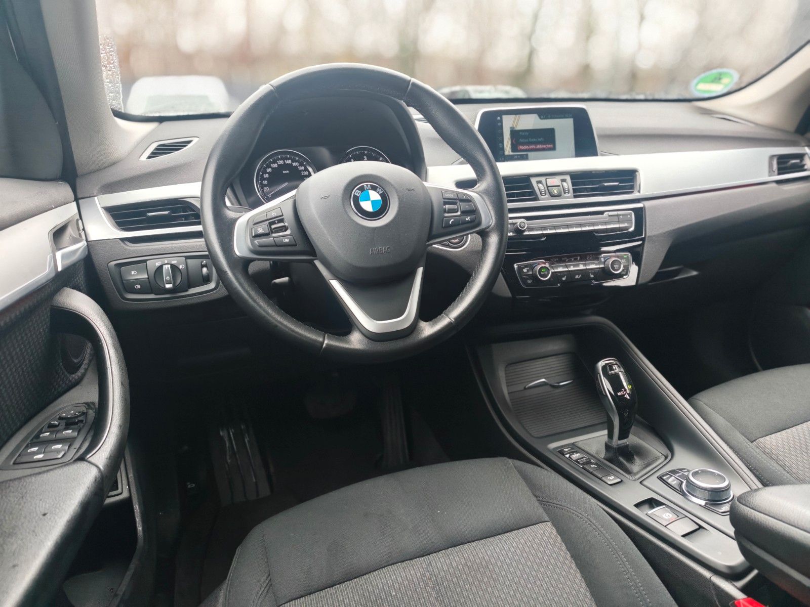 Fahrzeugabbildung BMW X1 xDRIVE*2.0D*AUT*ADVANTAGE*LED*AHK*NAVI*ASSIST