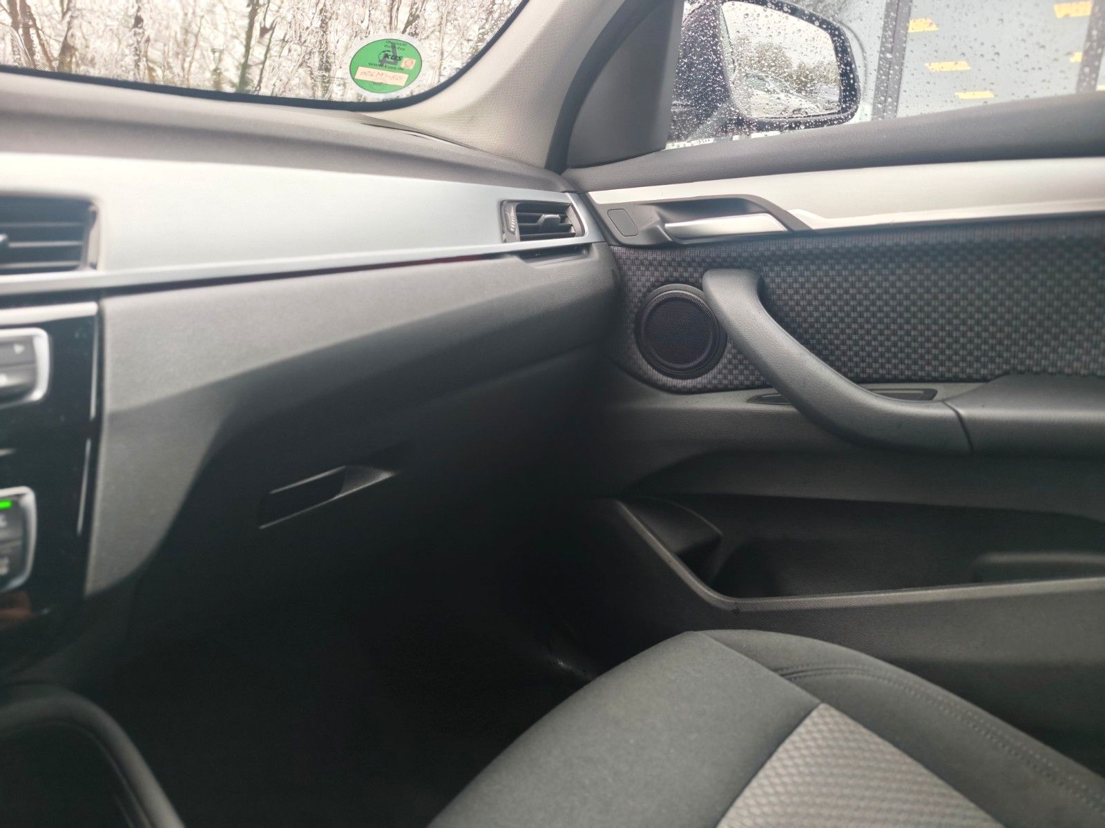 Fahrzeugabbildung BMW X1 xDRIVE*2.0D*AUT*ADVANTAGE*LED*AHK*NAVI*ASSIST