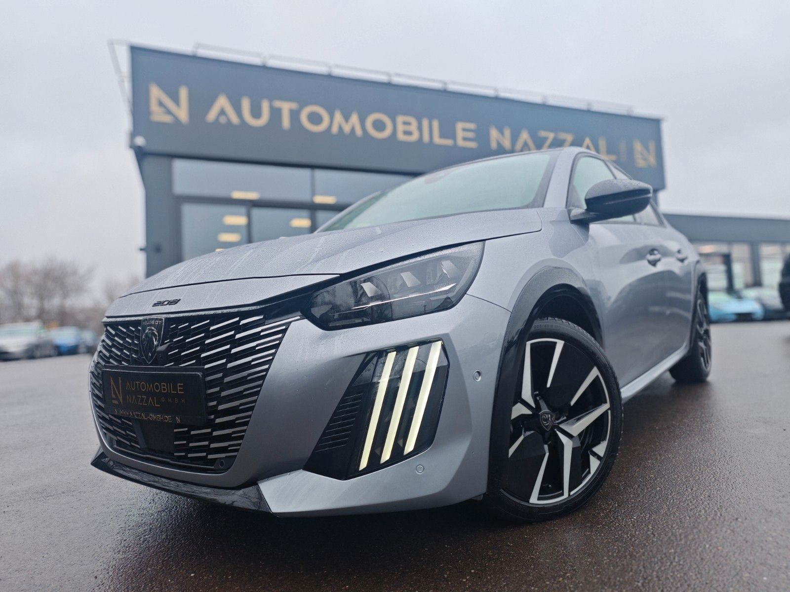 Fahrzeugabbildung Peugeot 208  GT HYBRID*NAVI*PANORAMA*KAMERA*GARANTIE*