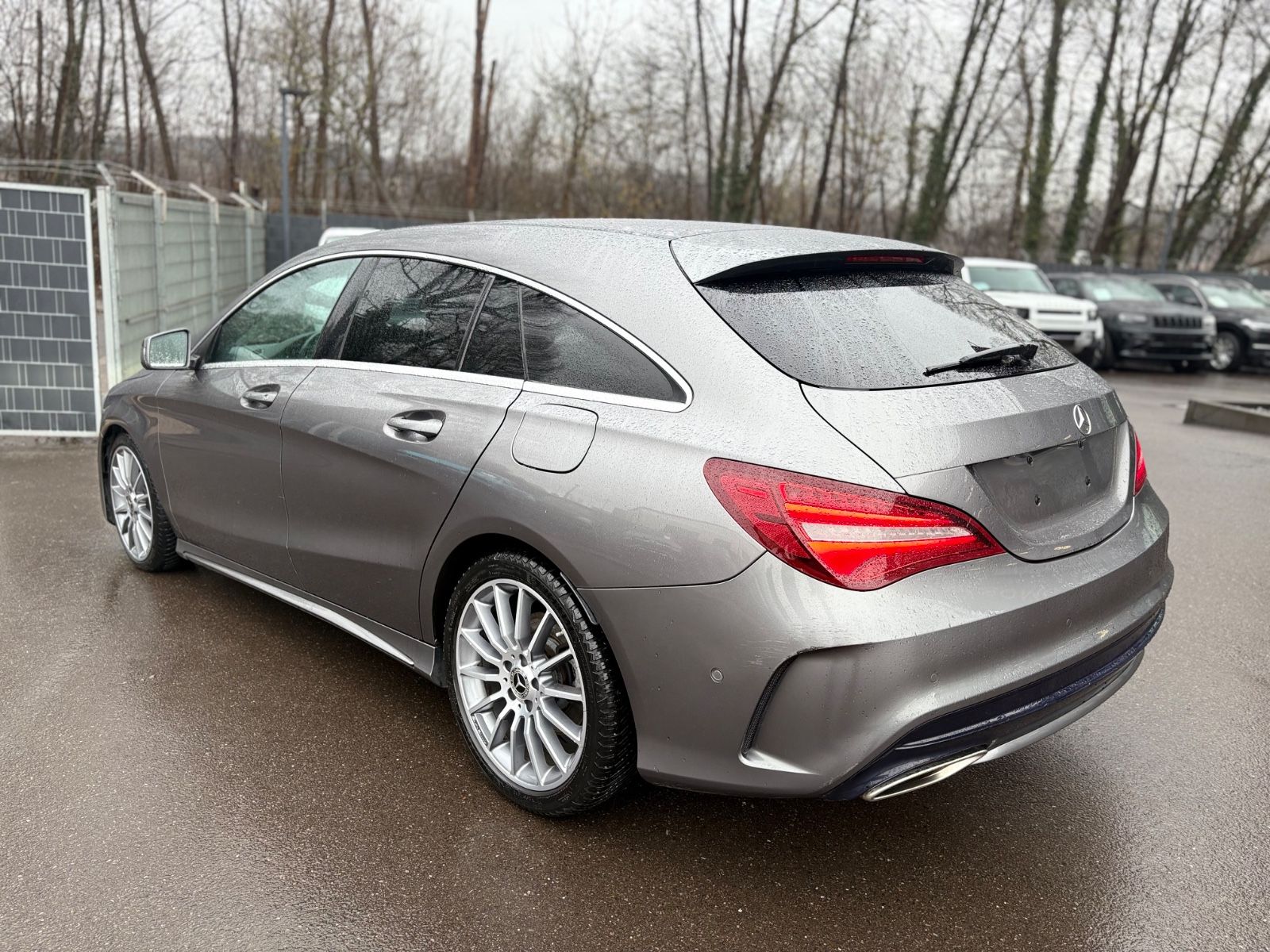 Fahrzeugabbildung Mercedes-Benz CLA 200 SHOOTING BRAKE*AUT*AMG-LINE*PANO*LEDER*