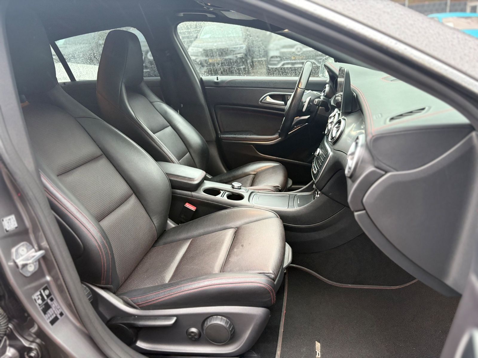 Fahrzeugabbildung Mercedes-Benz CLA 200 SHOOTING BRAKE*AUT*AMG-LINE*PANO*LEDER*