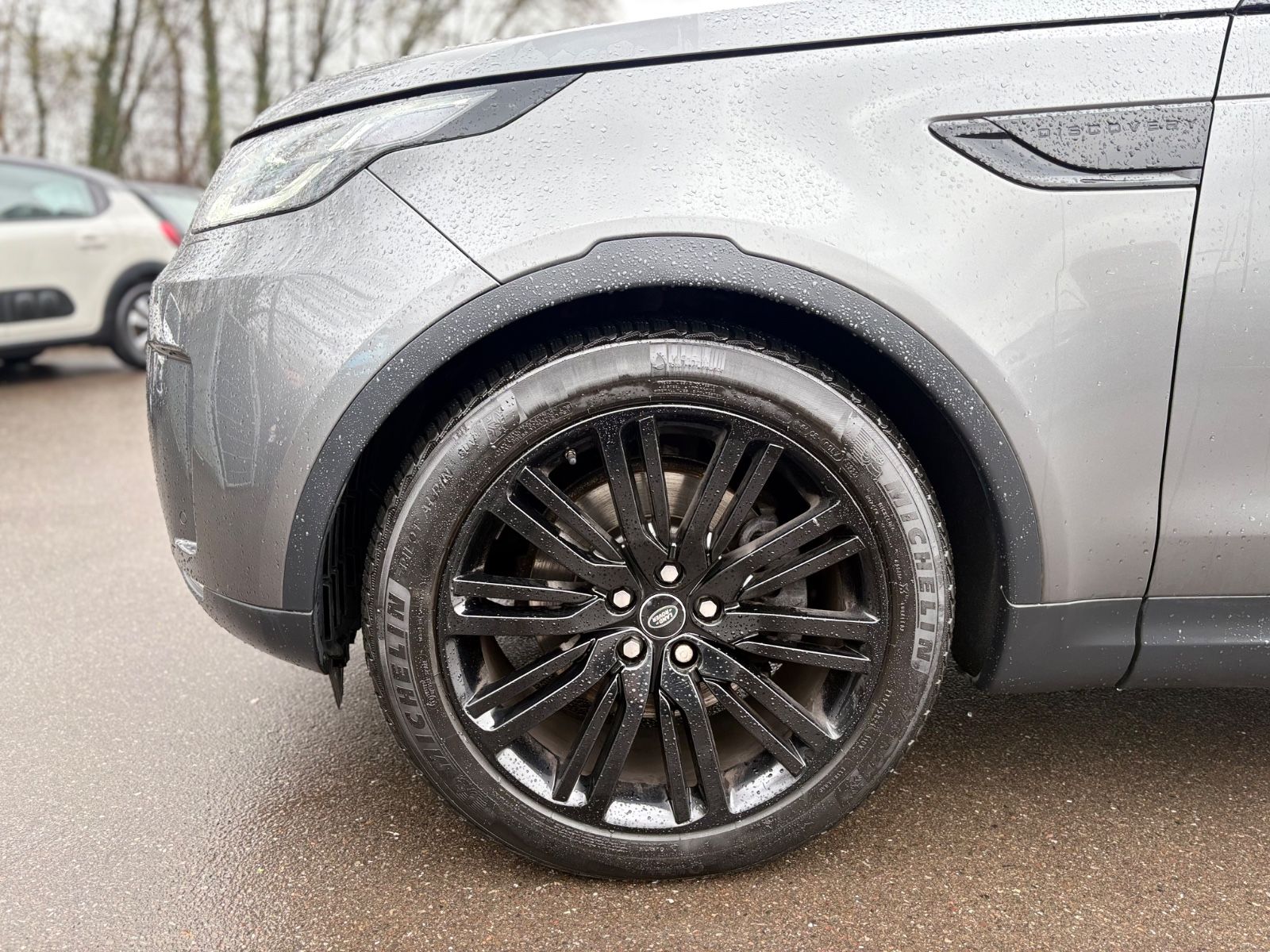 Fahrzeugabbildung Land Rover DISCOVERY 5 HSE Si6*LED*NAVI*LEDER*PANORAMA*