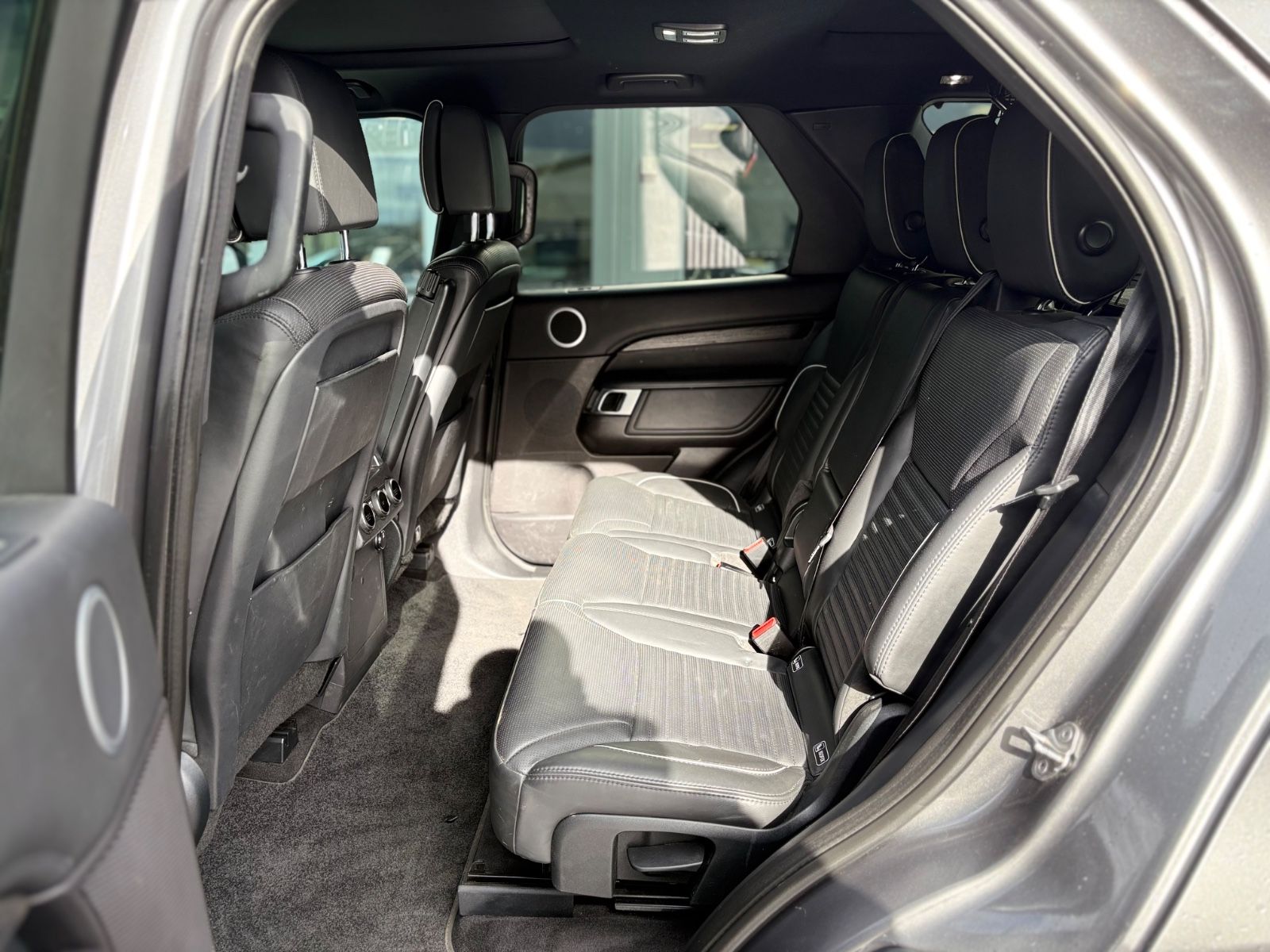 Fahrzeugabbildung Land Rover DISCOVERY 5 HSE Si6*LED*NAVI*LEDER*PANORAMA*