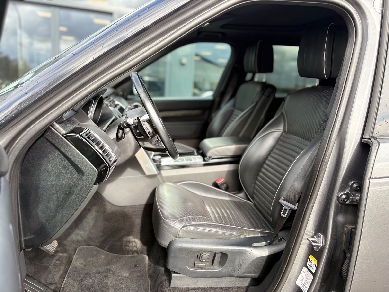 Fahrzeugabbildung Land Rover DISCOVERY 5 HSE Si6*LED*NAVI*LEDER*PANORAMA*