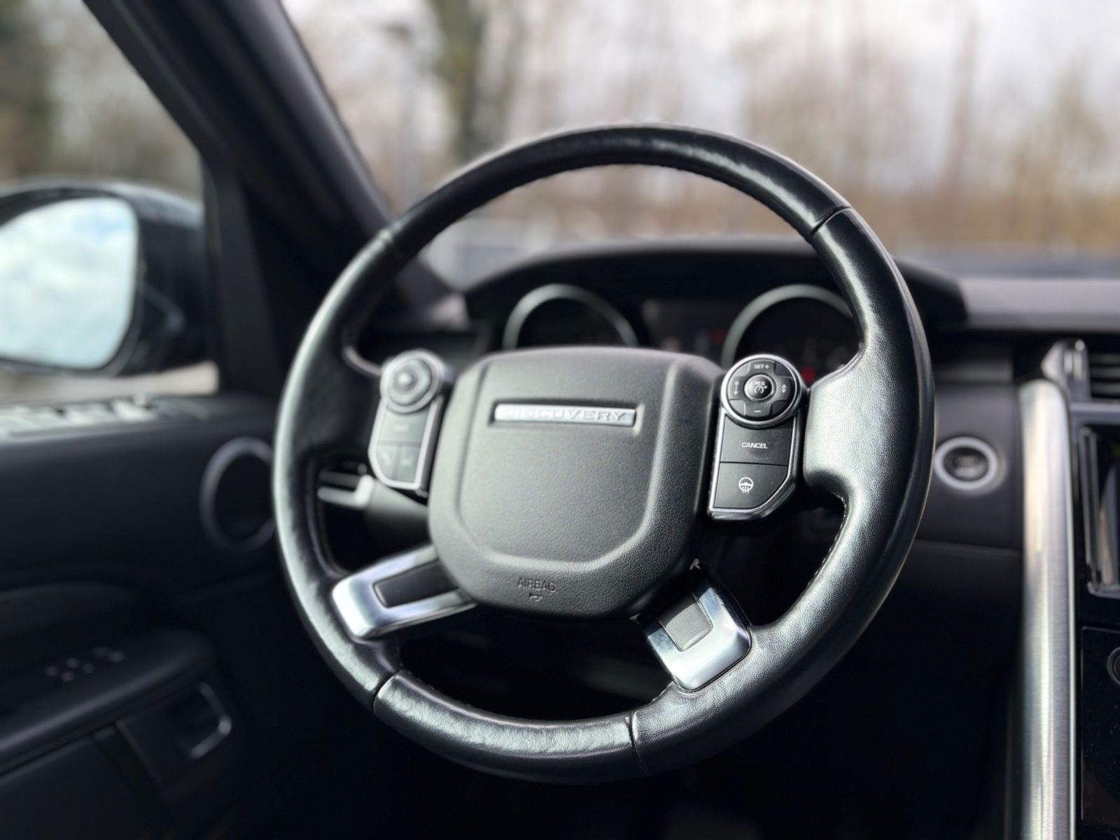 Fahrzeugabbildung Land Rover DISCOVERY 5 HSE Si6*LED*NAVI*LEDER*PANORAMA*