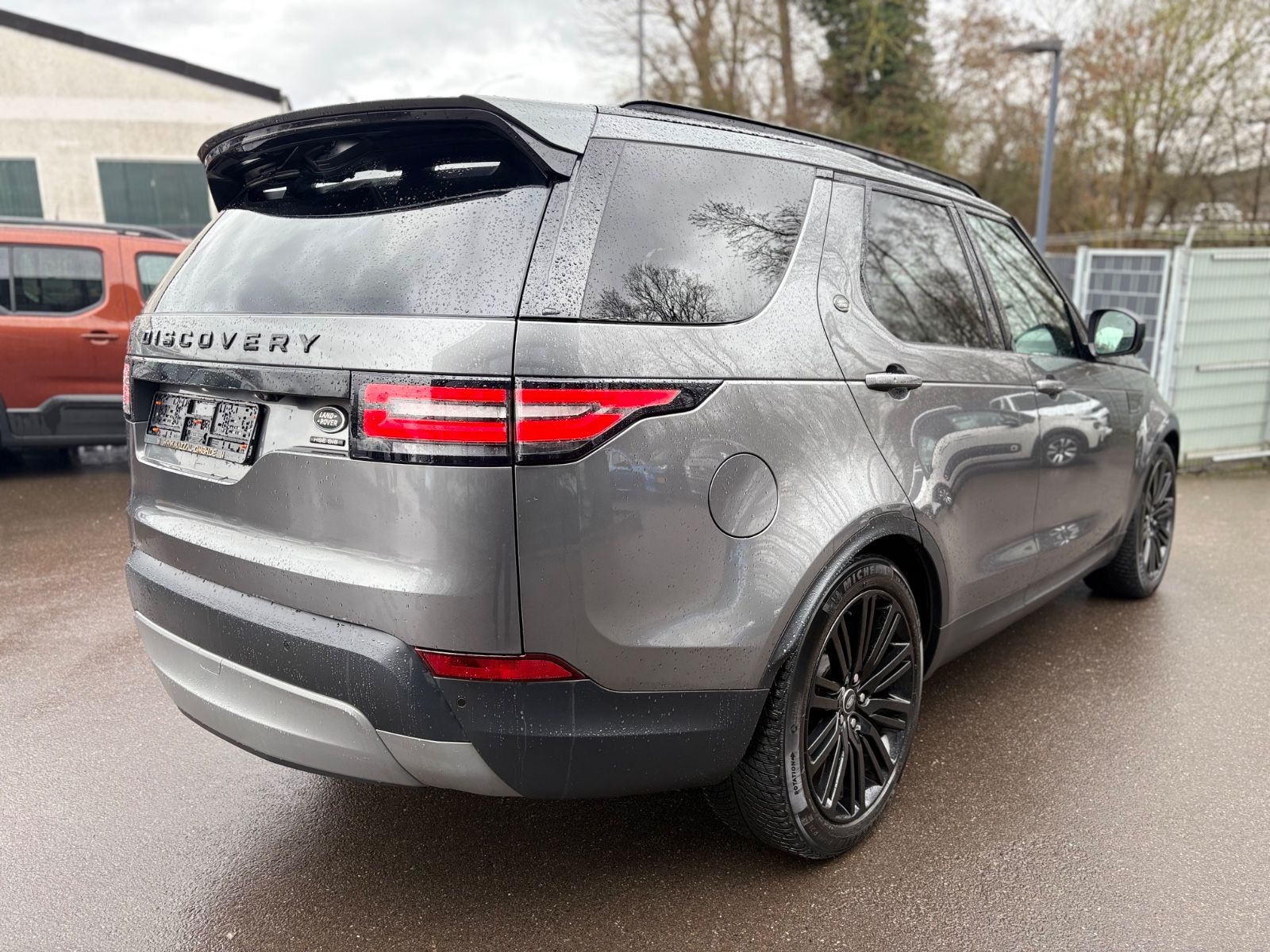 Fahrzeugabbildung Land Rover DISCOVERY 5 HSE Si6*LED*NAVI*LEDER*PANORAMA*