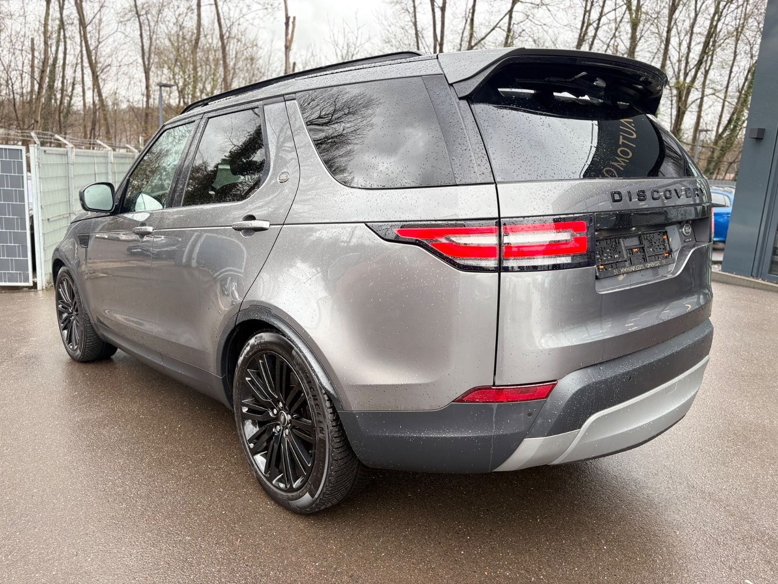 Fahrzeugabbildung Land Rover DISCOVERY 5 HSE Si6*LED*NAVI*LEDER*PANORAMA*