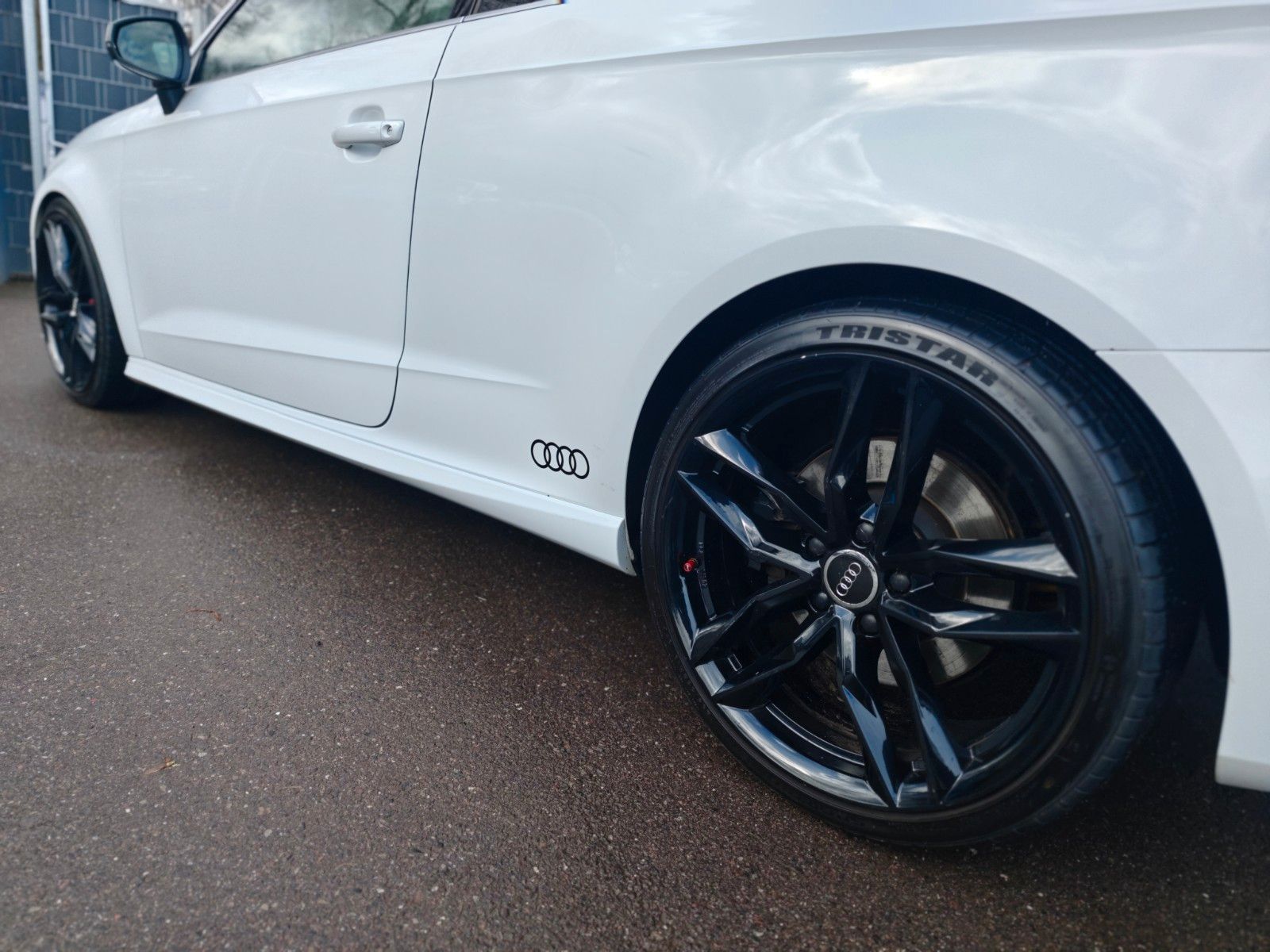 Fahrzeugabbildung Audi S3 2.0 TFSI *PANORAMA*B&O*MAGNETIC RIDE*LEDER*