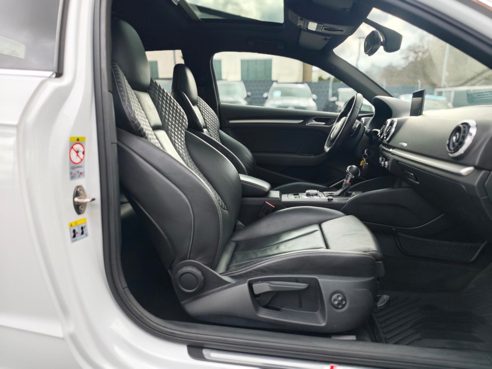 Fahrzeugabbildung Audi S3 2.0 TFSI *PANORAMA*B&O*MAGNETIC RIDE*LEDER*