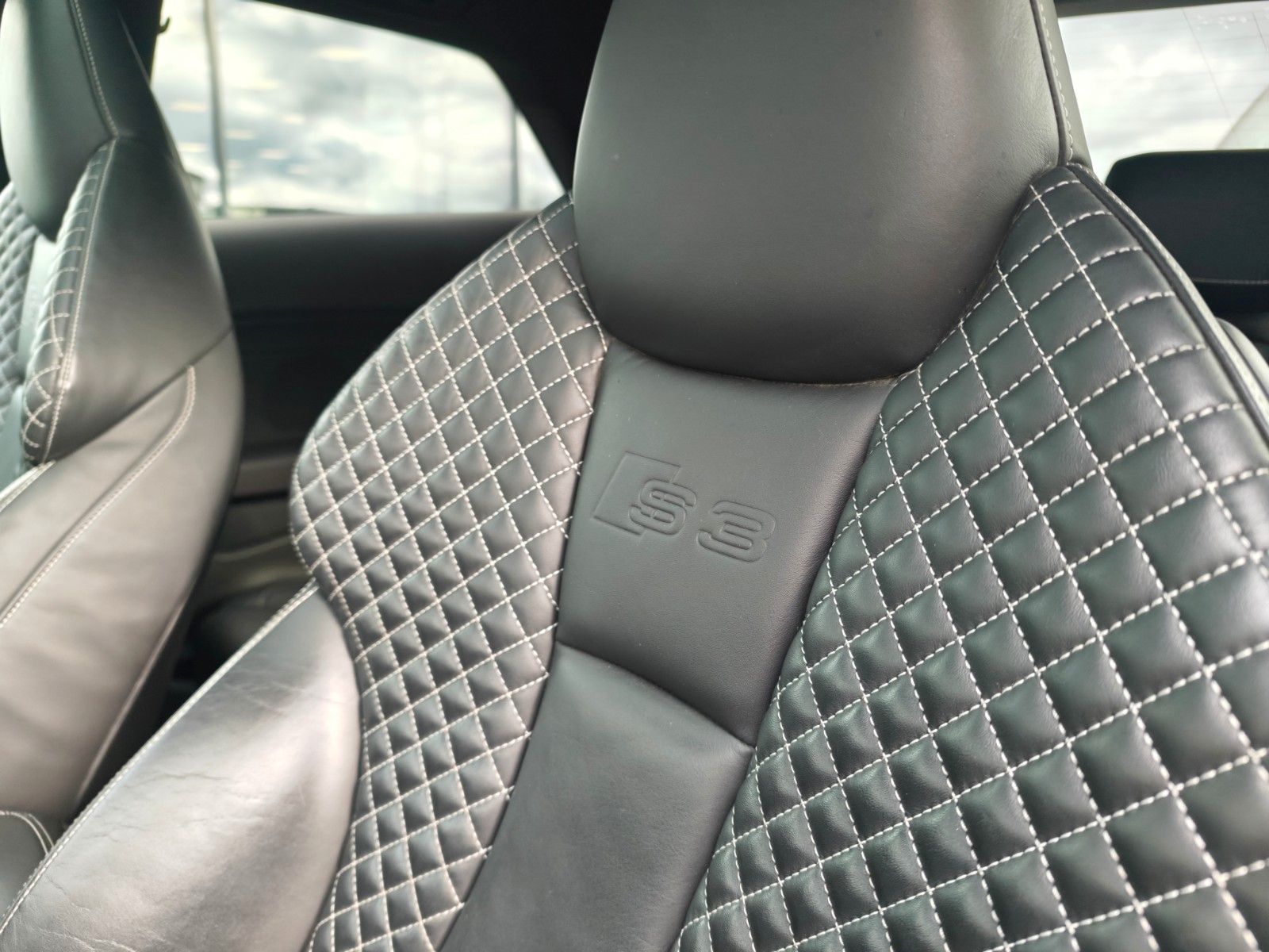 Fahrzeugabbildung Audi S3 2.0 TFSI *PANORAMA*B&O*MAGNETIC RIDE*LEDER*