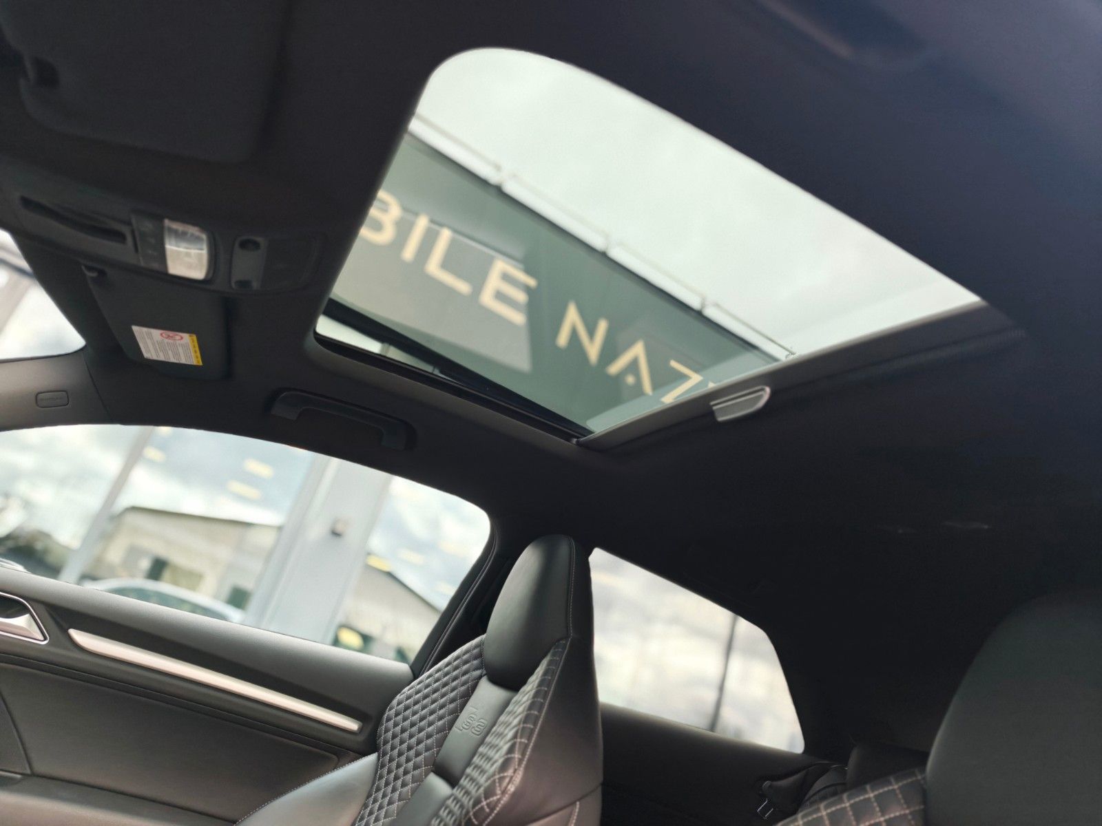 Fahrzeugabbildung Audi S3 2.0 TFSI *PANORAMA*B&O*MAGNETIC RIDE*LEDER*