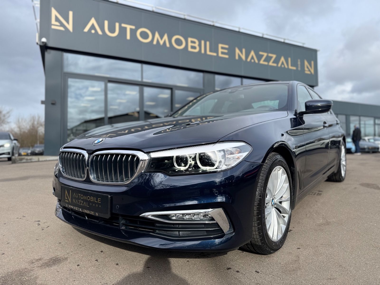 Fahrzeugabbildung BMW 530i xDRIVE*LUXURY-LINE*SHADOW*EL.SD*LEDER*TOP