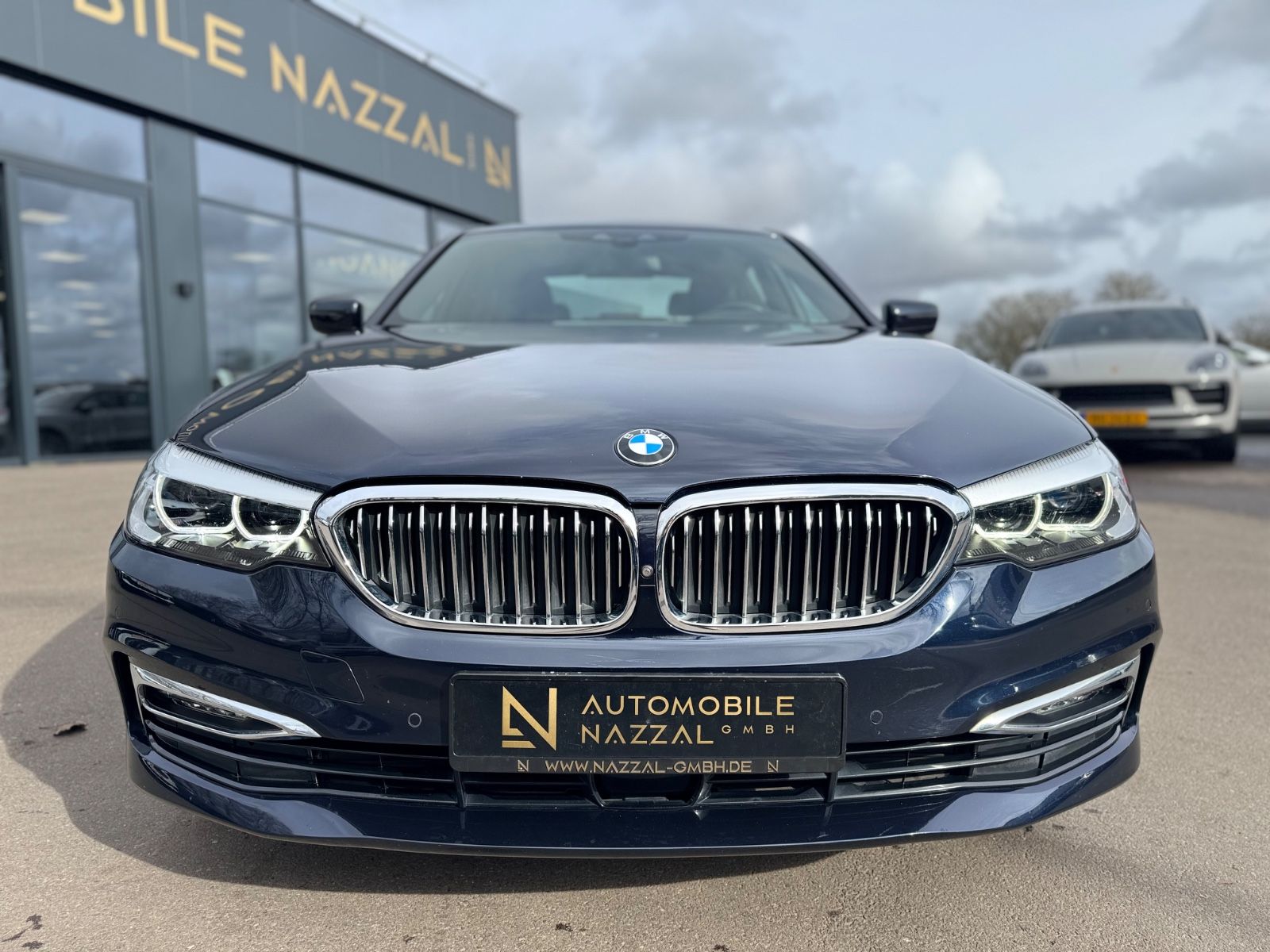 Fahrzeugabbildung BMW 530i xDRIVE*LUXURY-LINE*SHADOW*EL.SD*LEDER*TOP