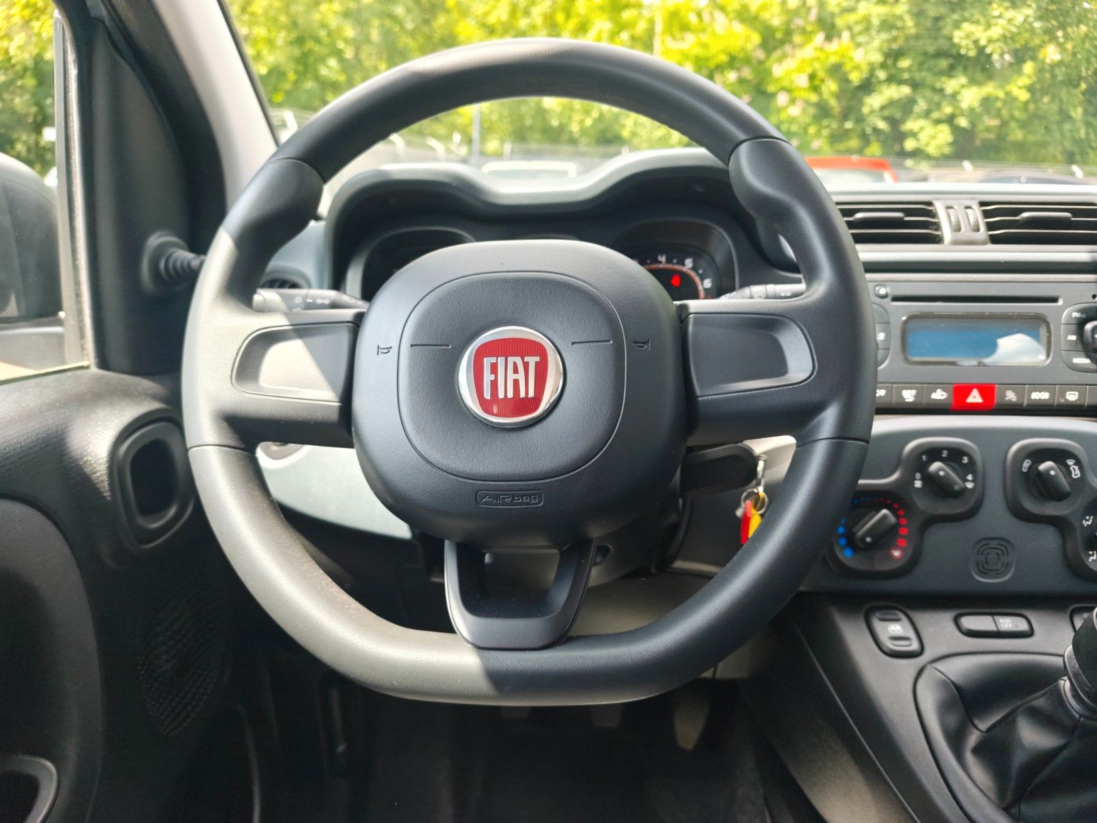 Fahrzeugabbildung Fiat PANDA EASY*KLIMA*2.HAND*COLORE ESTERNO KREIDE*