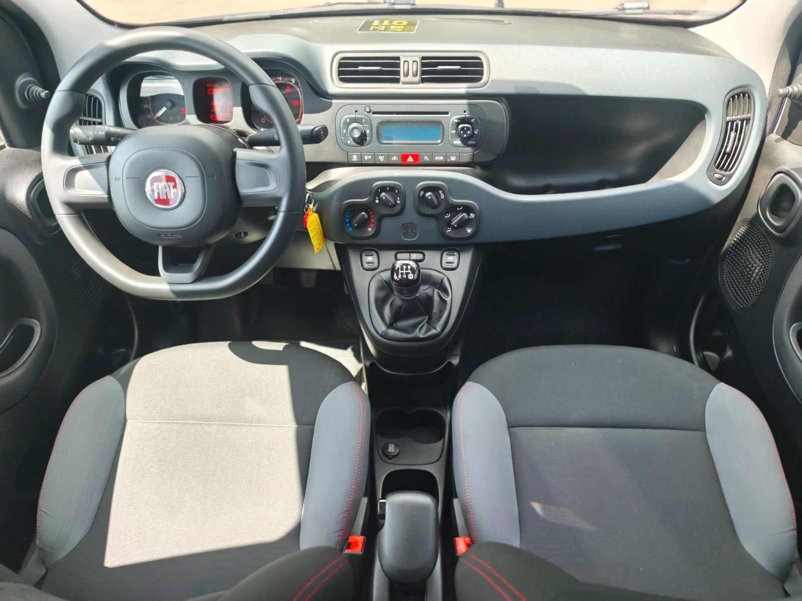 Fahrzeugabbildung Fiat PANDA EASY*KLIMA*2.HAND*COLORE ESTERNO KREIDE*