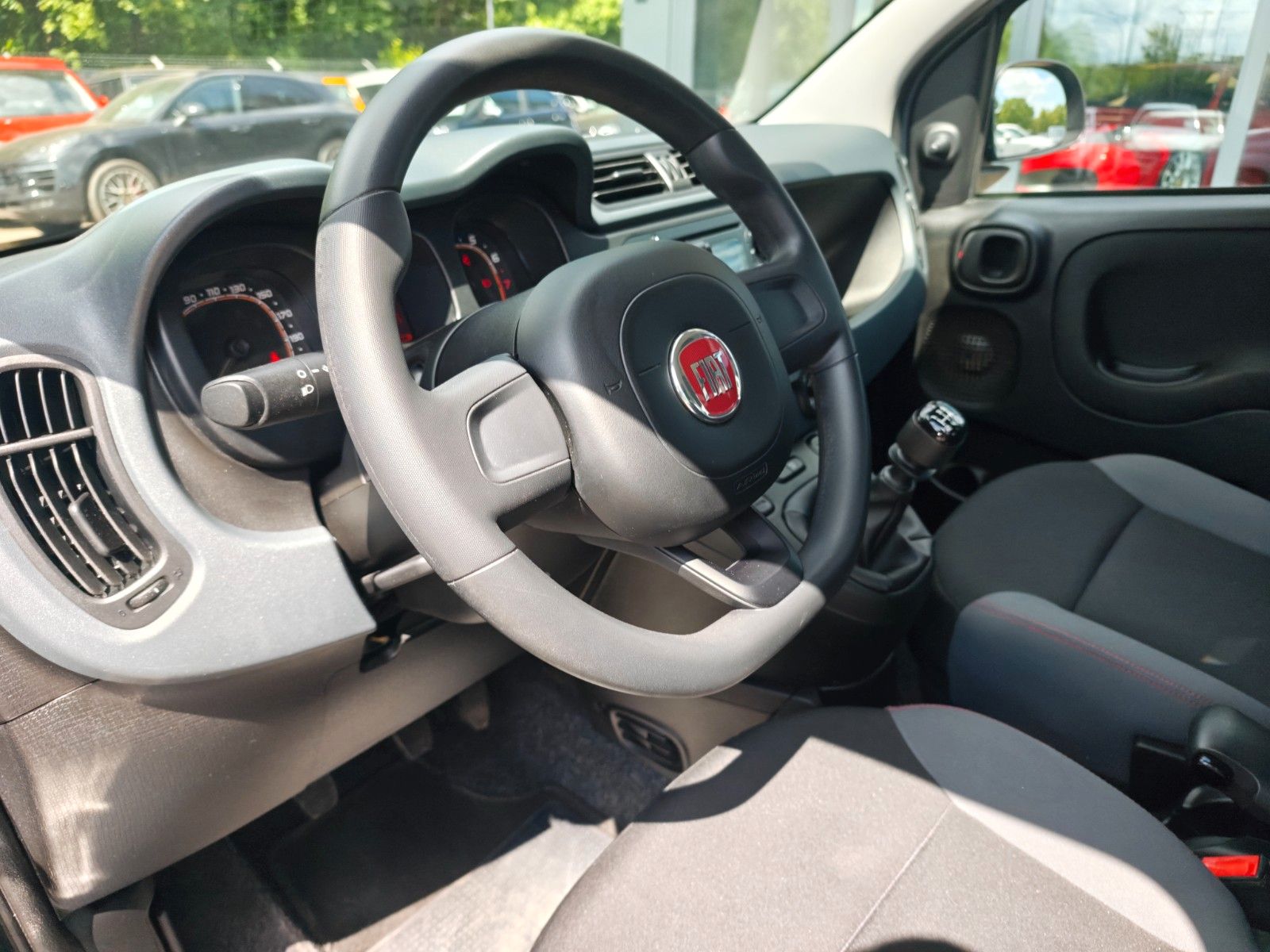 Fahrzeugabbildung Fiat PANDA EASY*KLIMA*2.HAND*COLORE ESTERNO KREIDE*