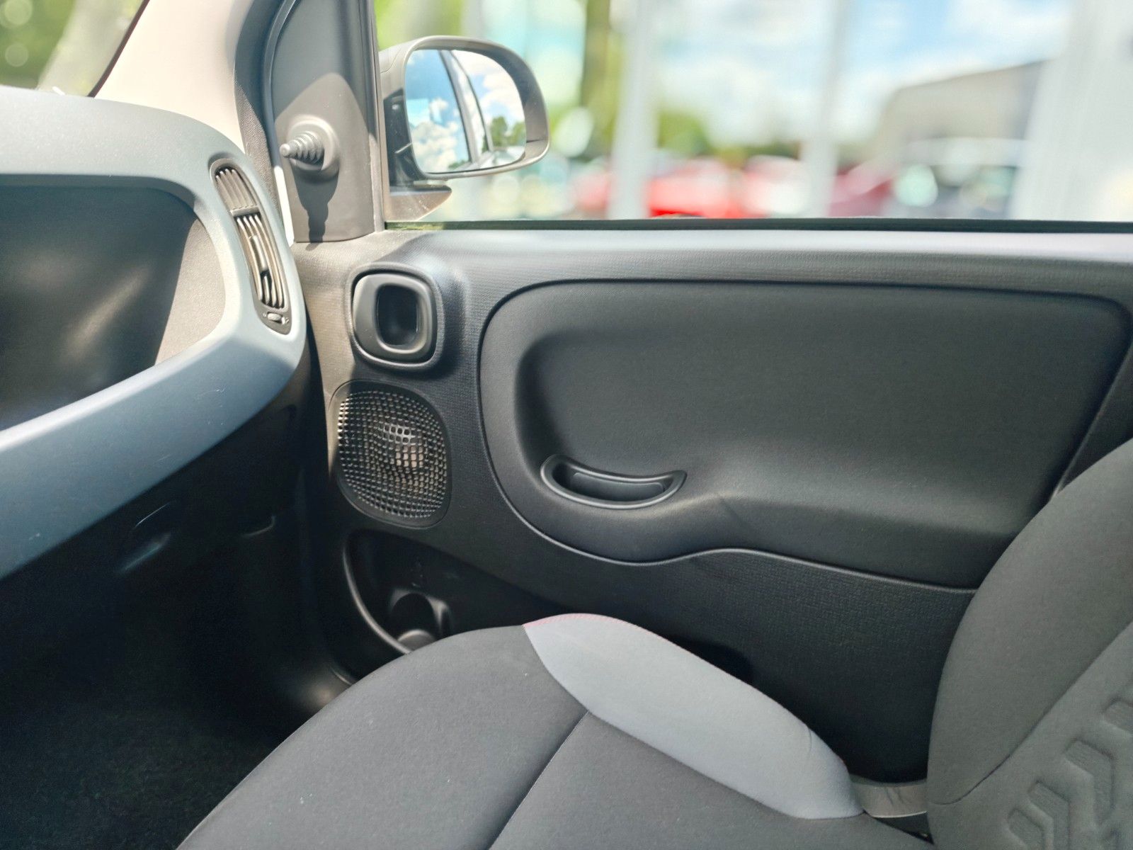 Fahrzeugabbildung Fiat PANDA EASY*KLIMA*2.HAND*COLORE ESTERNO KREIDE*