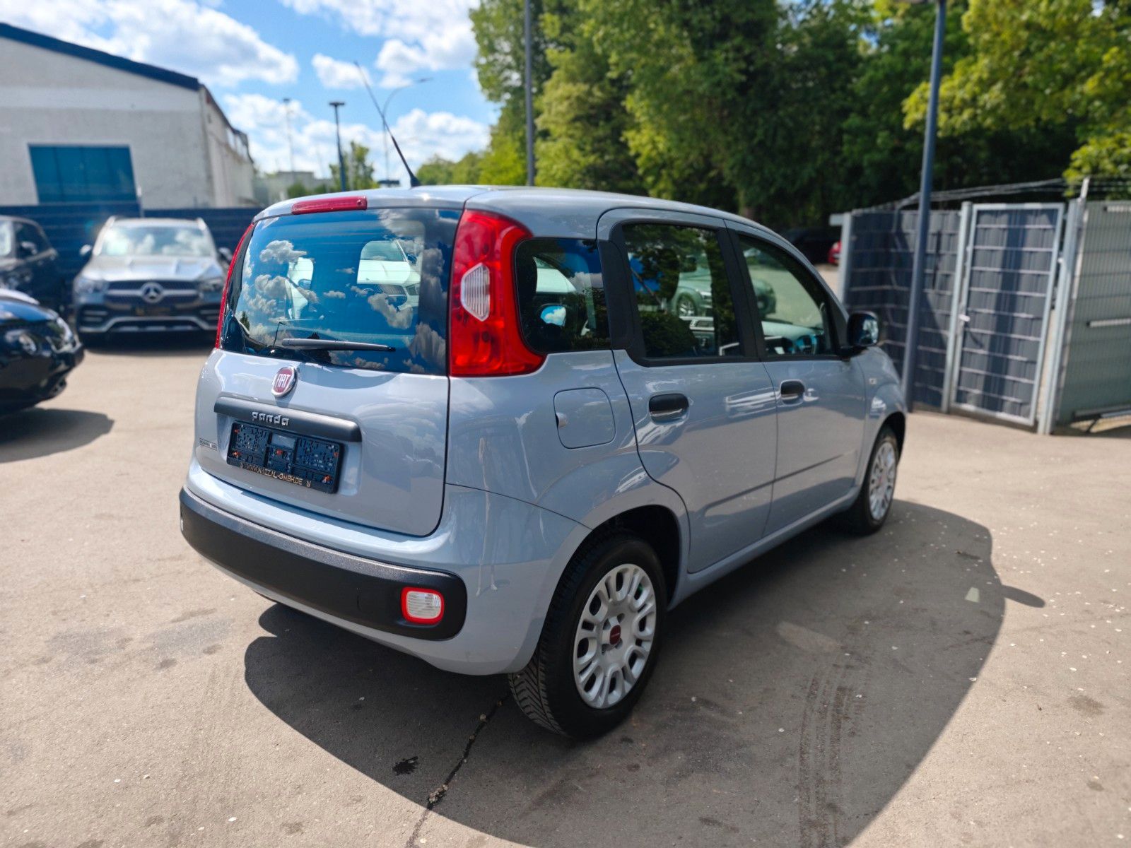 Fahrzeugabbildung Fiat PANDA EASY*KLIMA*2.HAND*COLORE ESTERNO KREIDE*