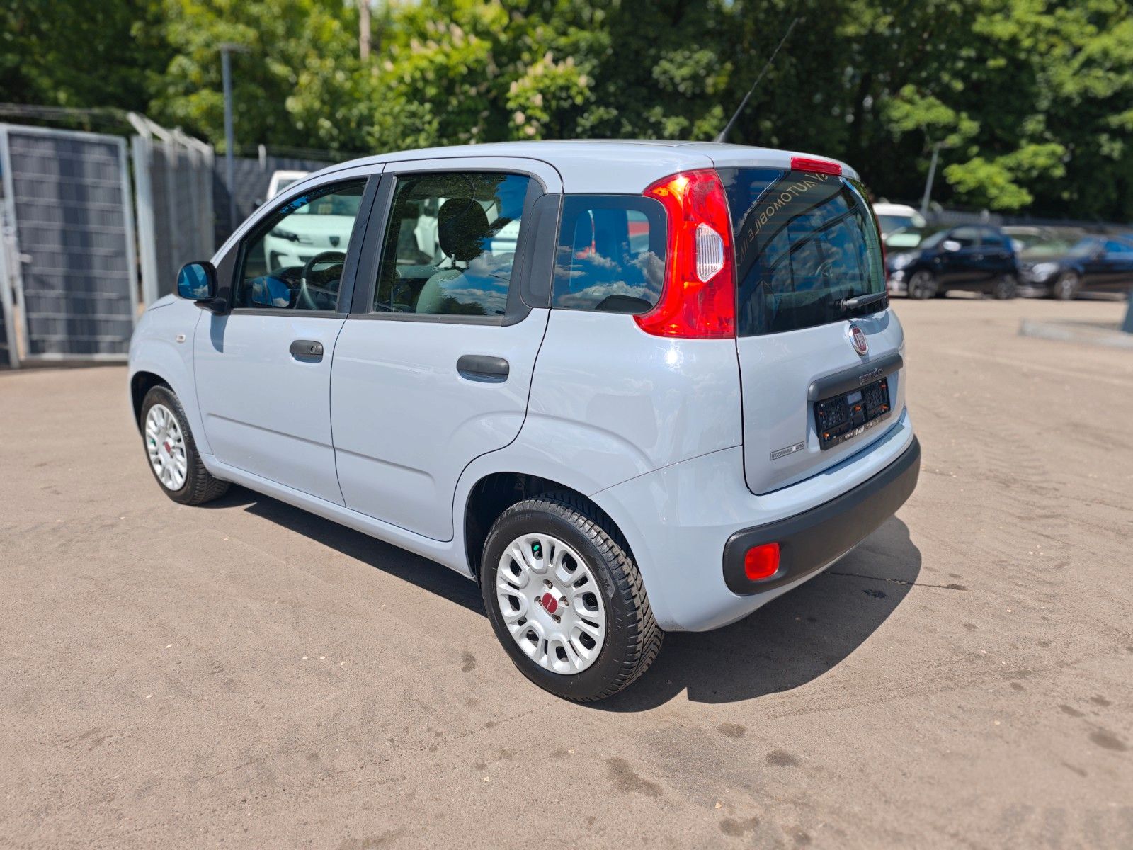 Fahrzeugabbildung Fiat PANDA EASY*KLIMA*2.HAND*COLORE ESTERNO KREIDE*