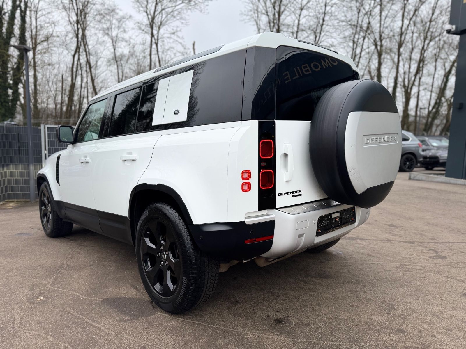 Fahrzeugabbildung Land Rover DEFENDER*BLACK-DESIGN PACK*2.HD*LED*OFF ROAD*TOP