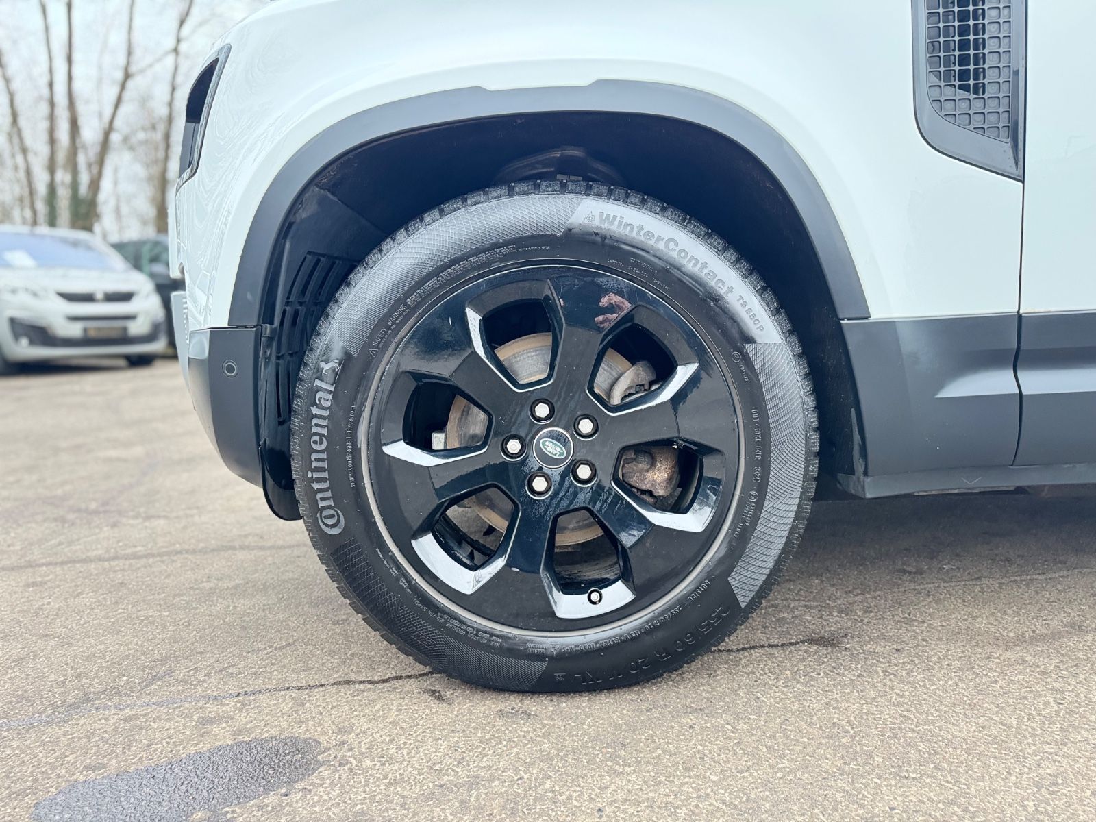 Fahrzeugabbildung Land Rover DEFENDER*BLACK-DESIGN PACK*2.HD*LED*OFF ROAD*TOP