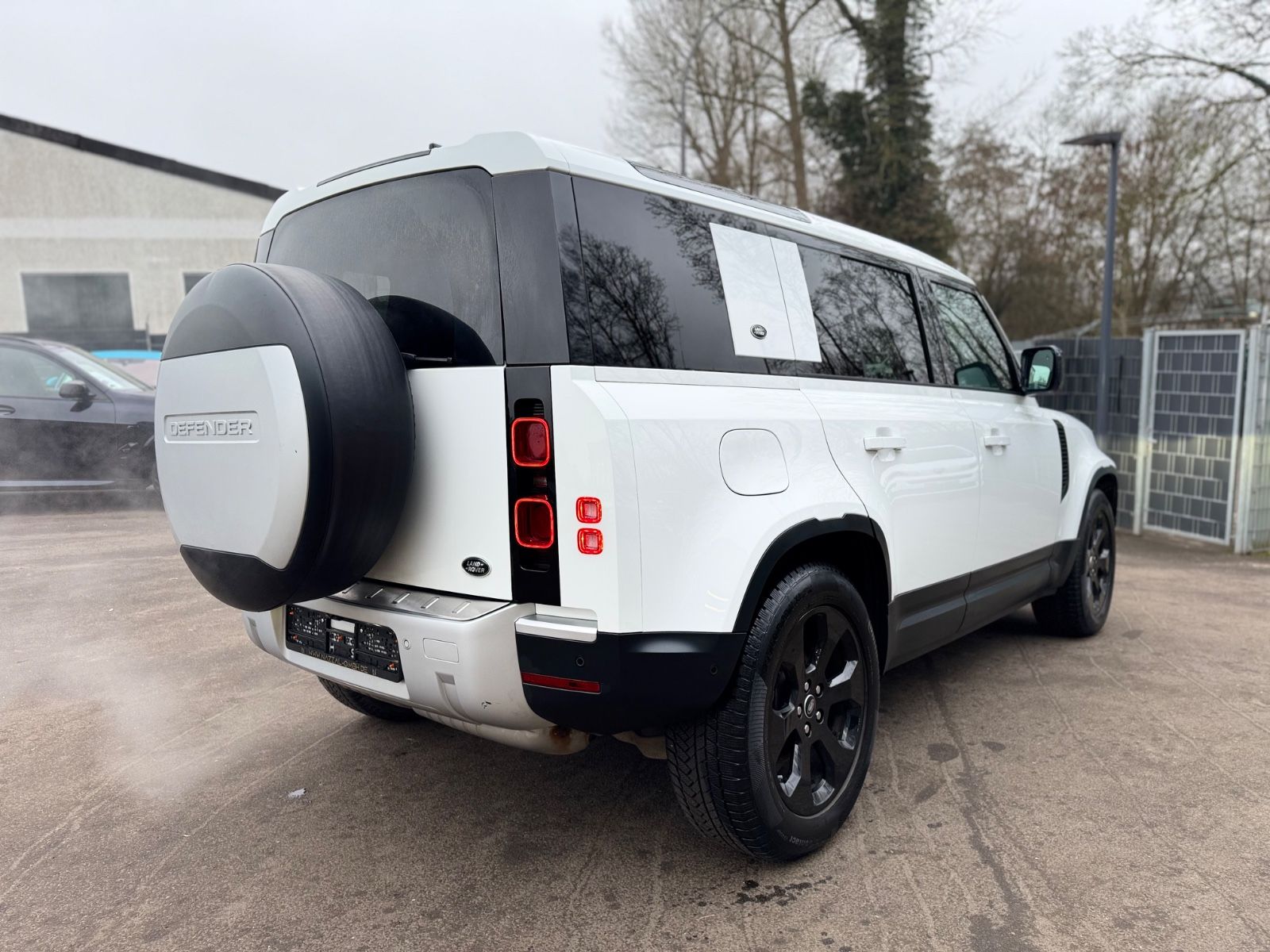 Fahrzeugabbildung Land Rover DEFENDER*BLACK-DESIGN PACK*2.HD*LED*OFF ROAD*TOP